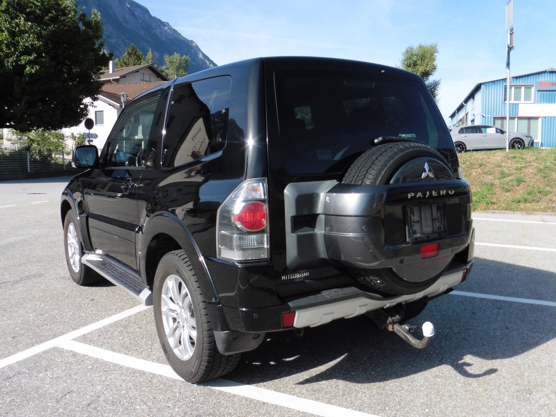 MITSUBISHI Pajero 3.2 DI-D Intense Automatic-image-7