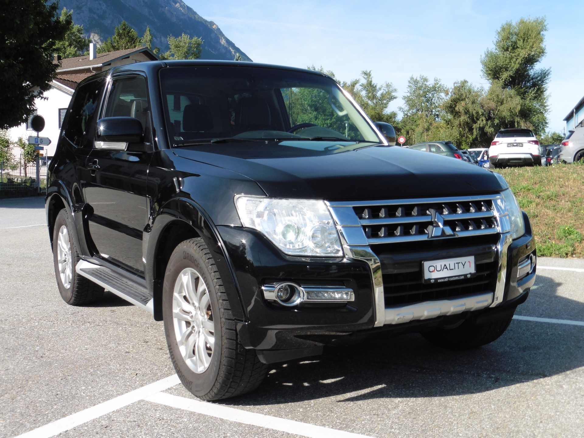 MITSUBISHI Pajero 3.2 DI-D Intense Automatic-image-3