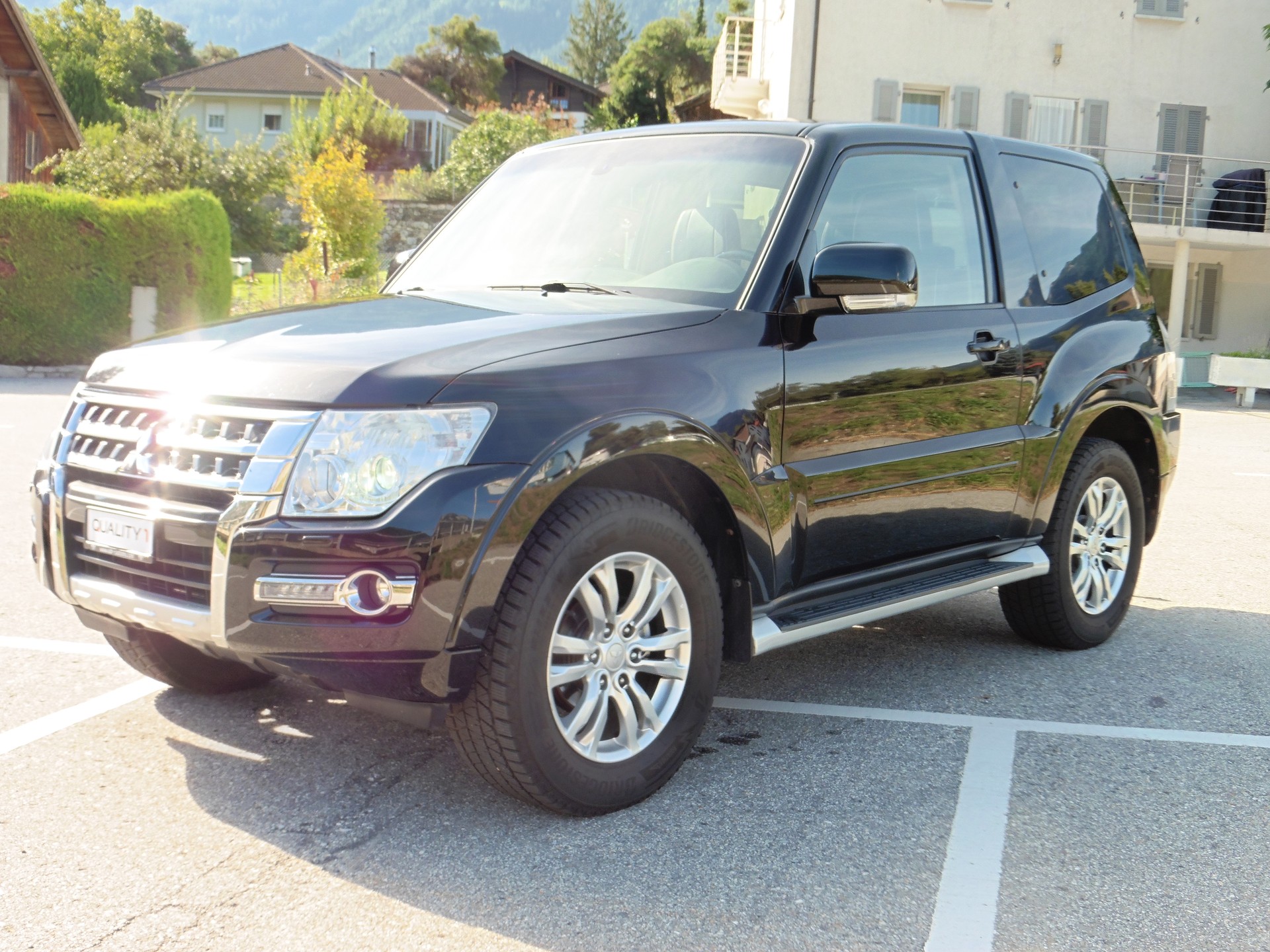 MITSUBISHI Pajero 3.2 DI-D Intense Automatic-image-1