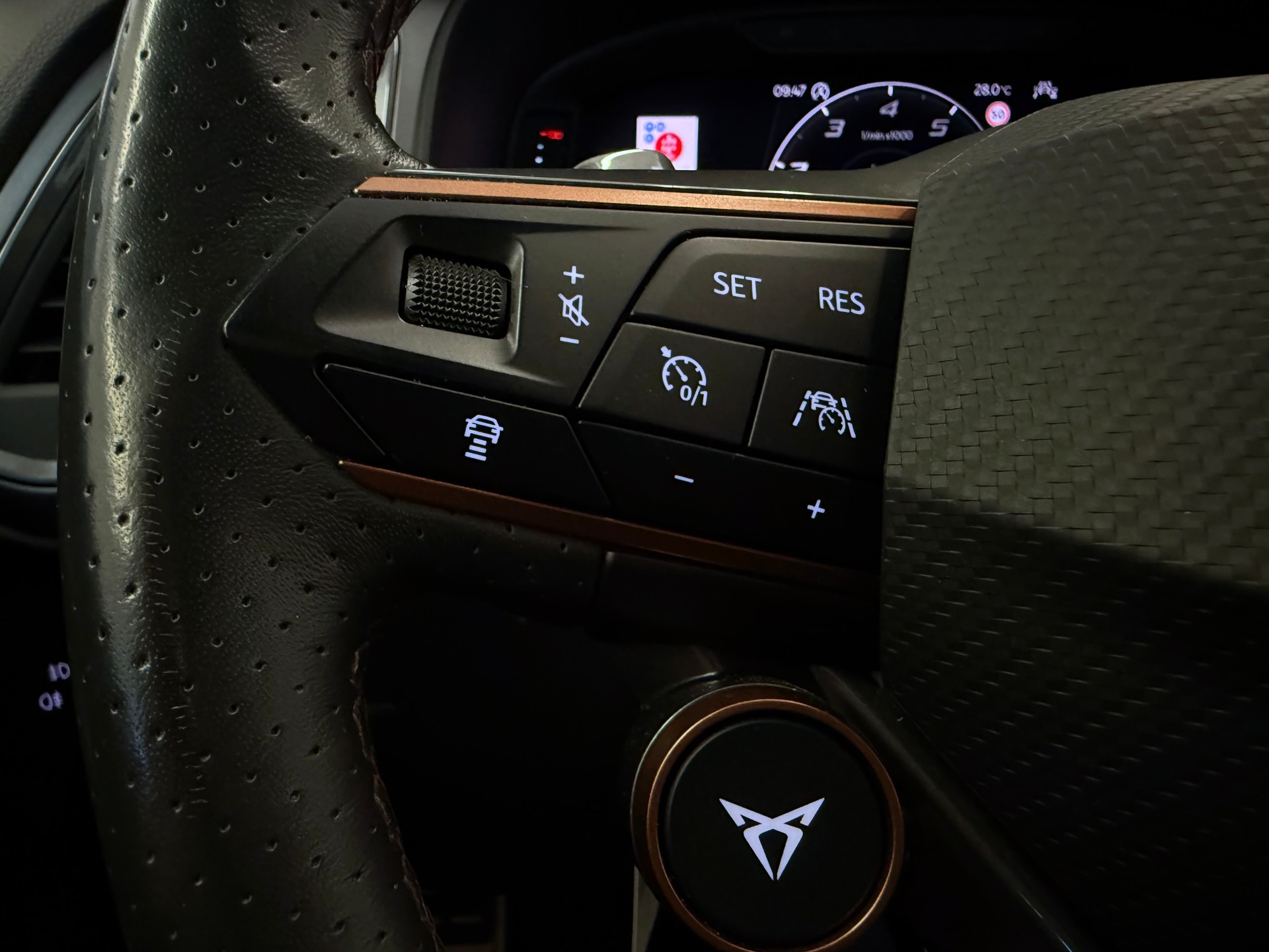 CUPRA Ateca 2.0TSI 4Drive DSG-image-25