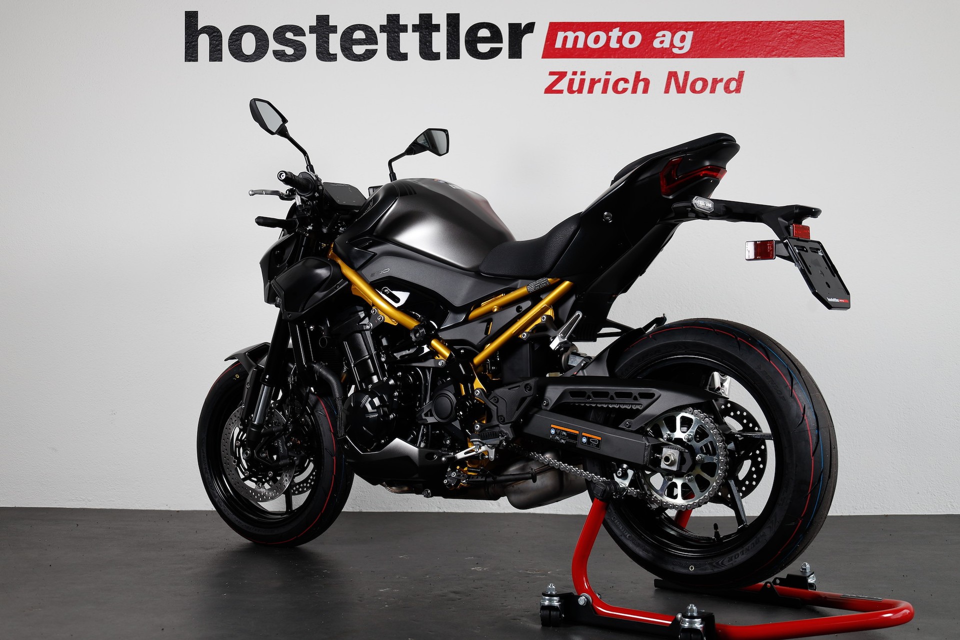 KAWASAKI Z900 70 kW-showroom-element-3