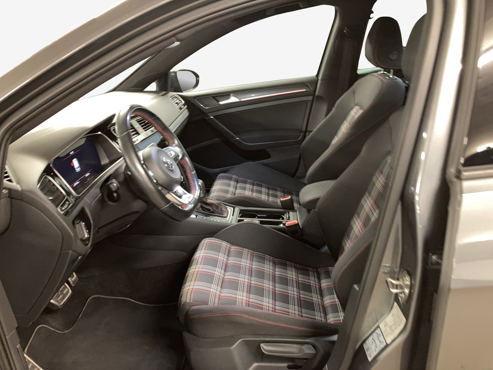 VW Golf 2.0 TSI GTI Performance DSG-image-7
