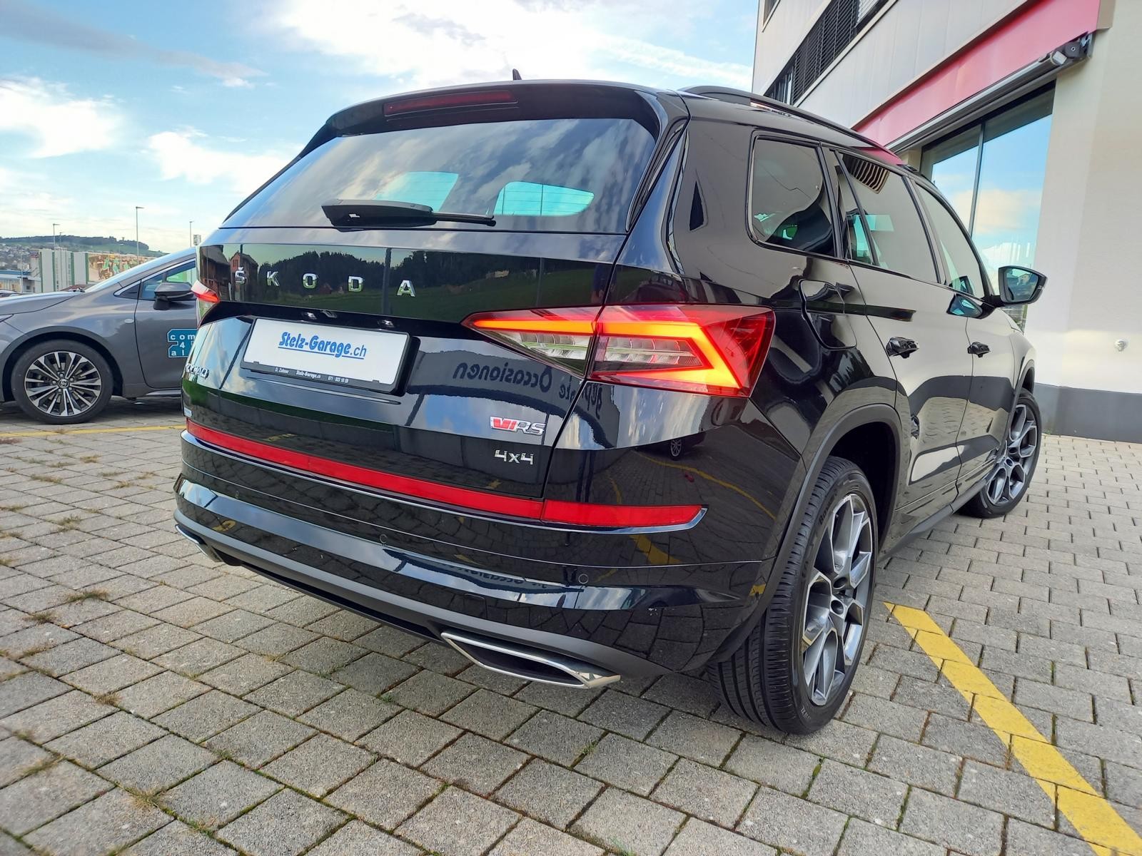 SKODA Kodiaq 2.0 Bi-TDI SCR RS 4x4 DSG **7 Sitze**-image-1