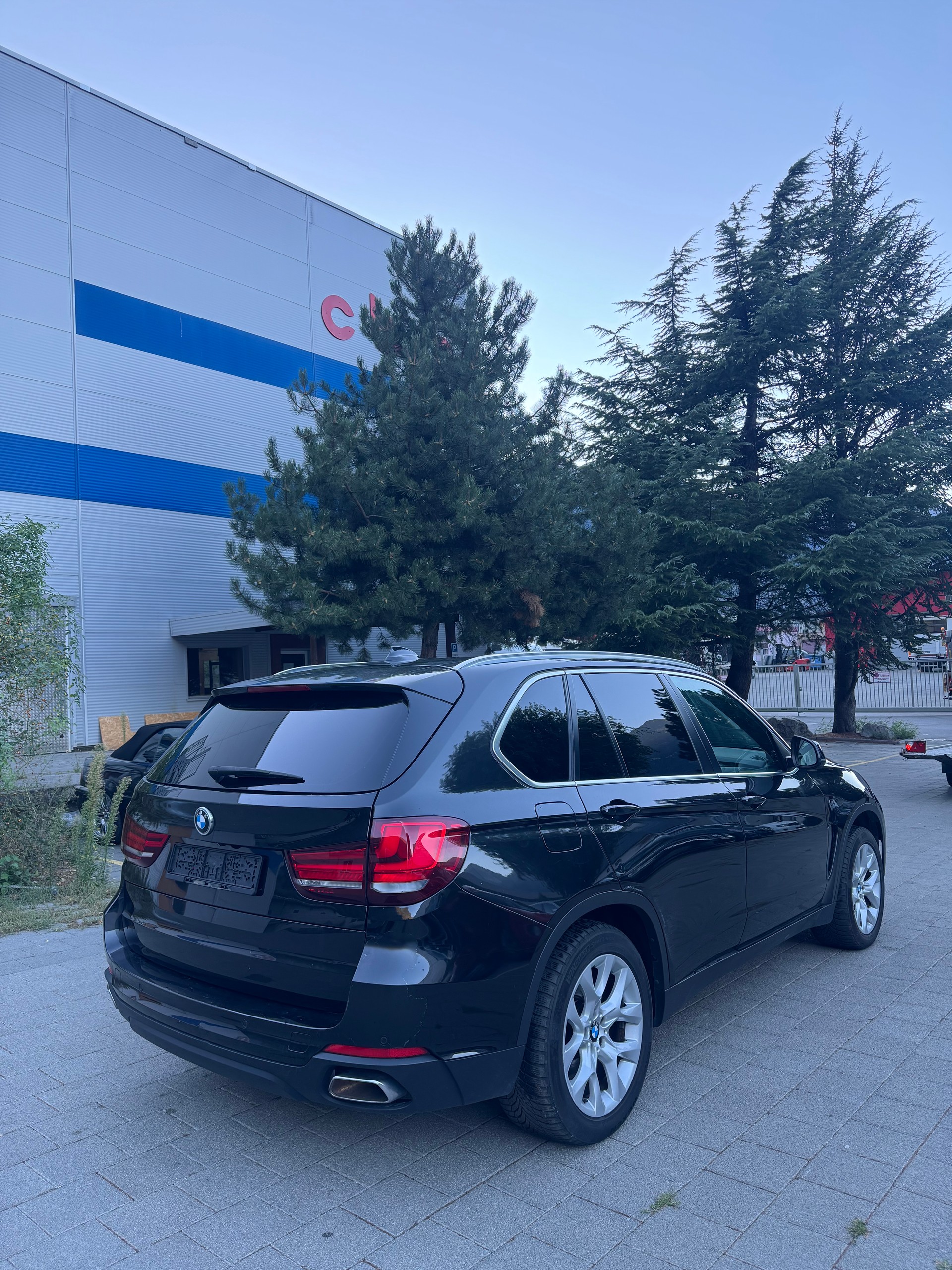 BMW X5-image-2