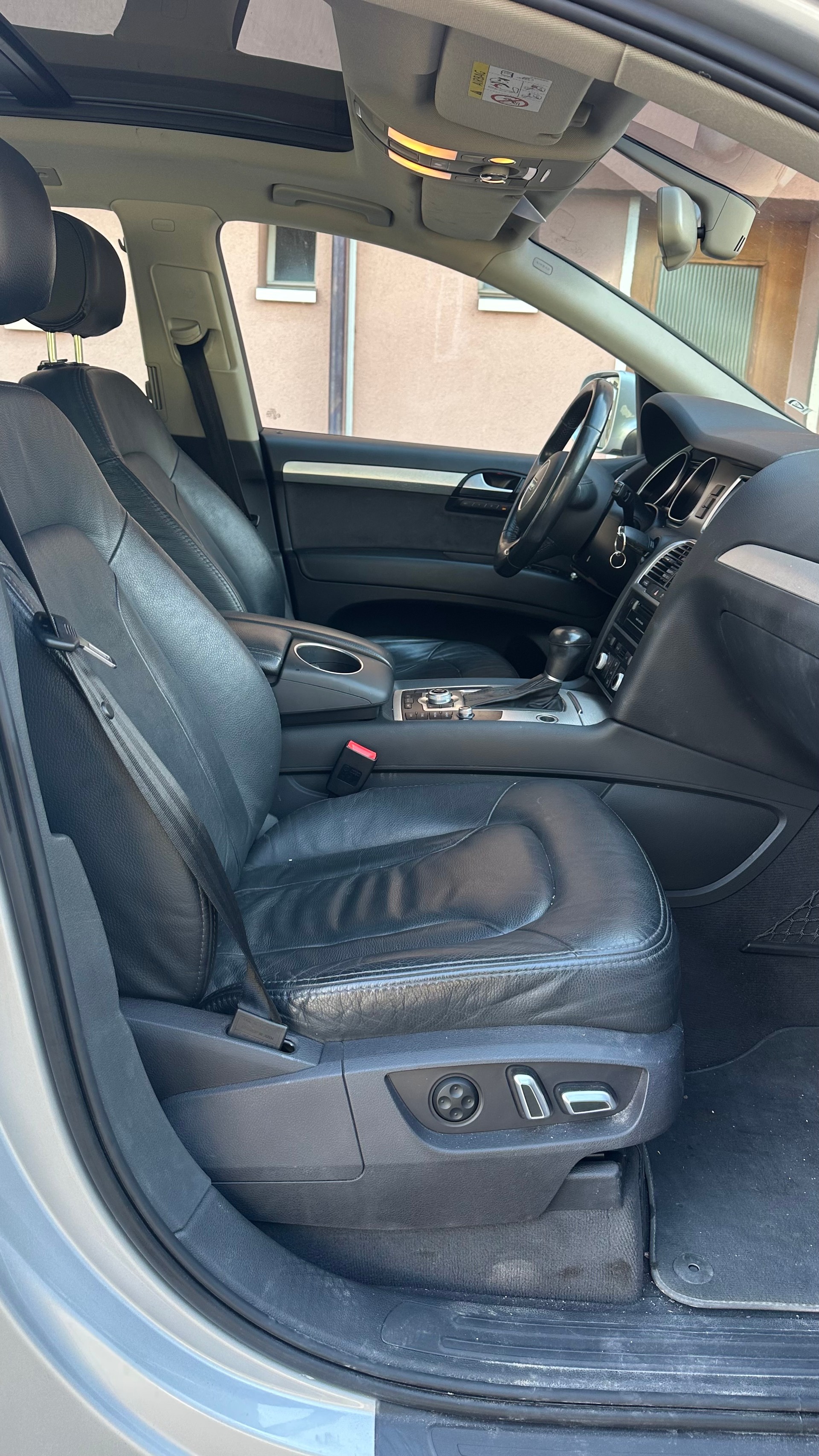 AUDI Q7 3.0 TDI quattro tiptronic-image-3