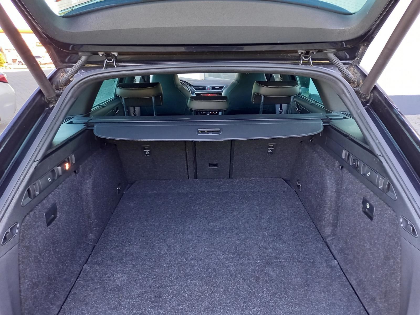 SKODA Superb Combi 2.0 TSI SportLine+ DSG 4x4-image-13