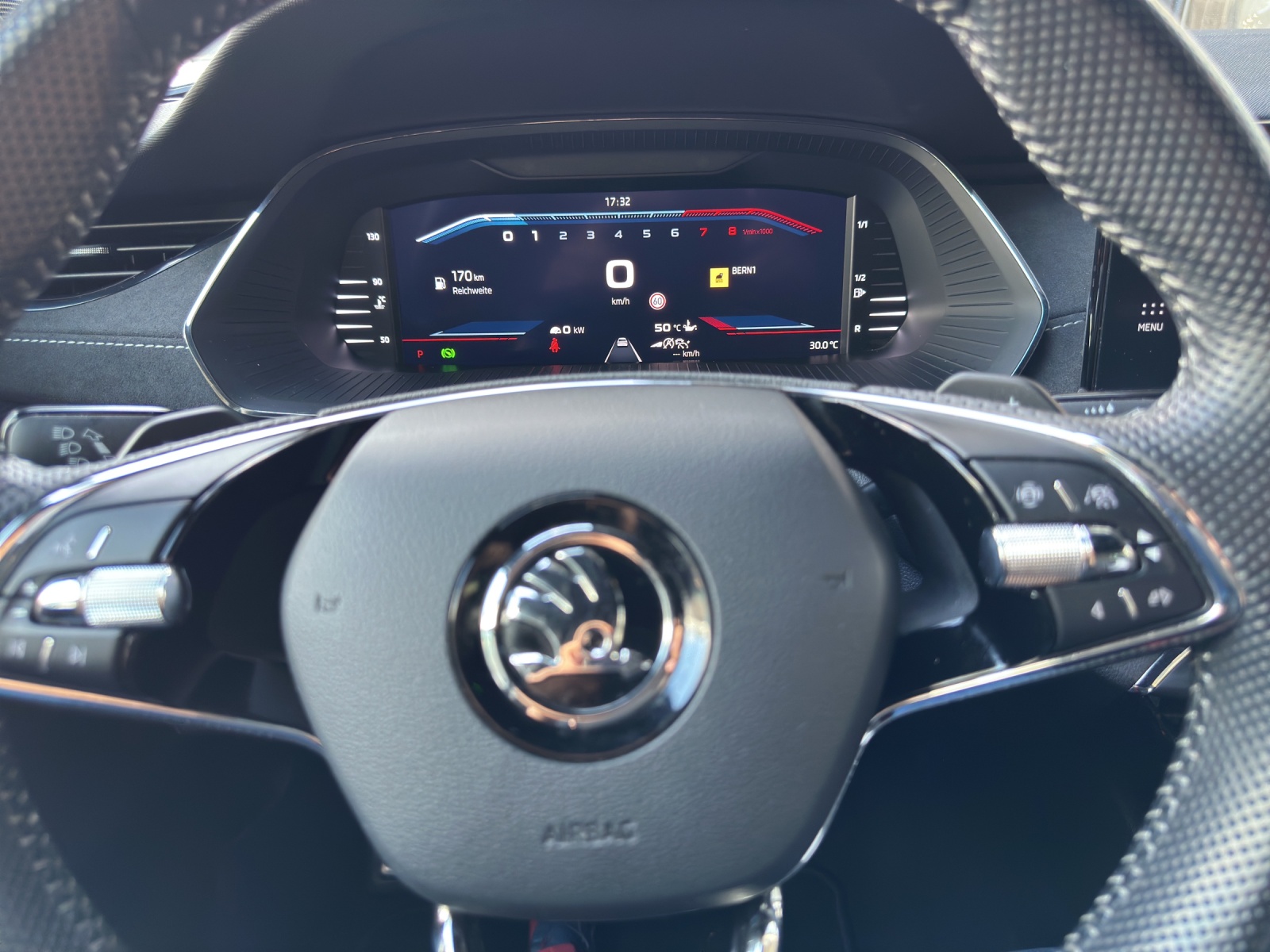 SKODA Octavia Combi 2.0 TSI DSG RS-image-10