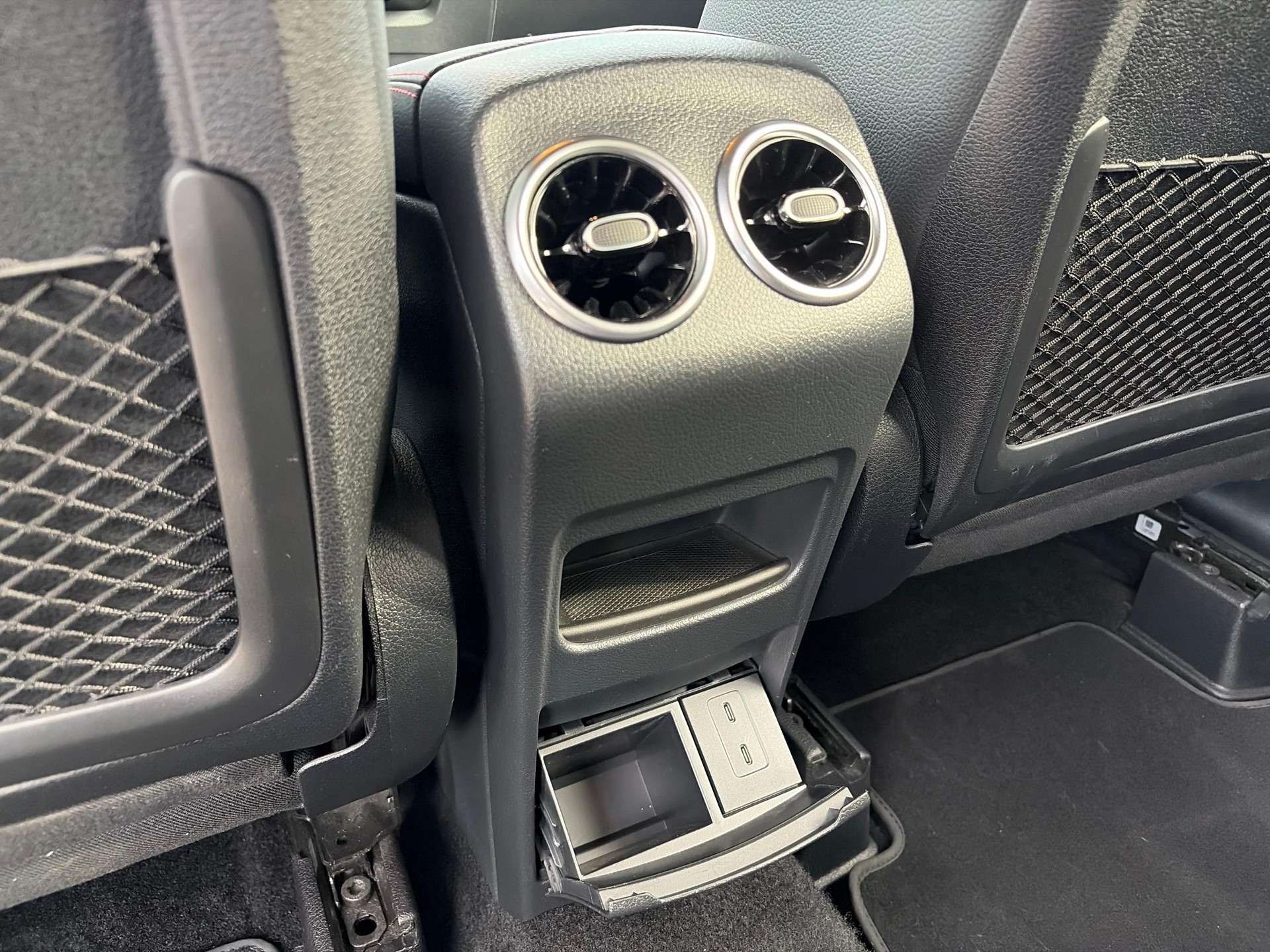 MERCEDES-BENZ GLB 250 AMG Line 4matic-image-13
