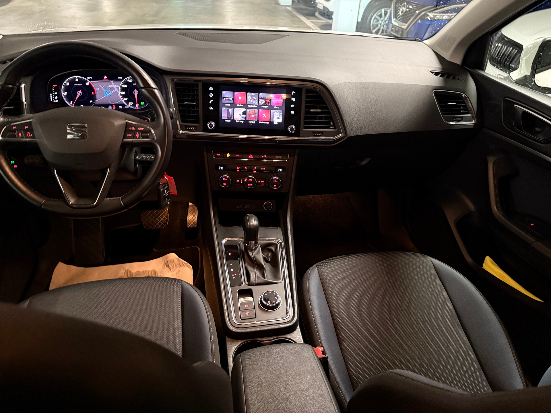 SEAT Ateca 2.0 TDI CR Style 4Drive DSG RF-Kamera, Virtual Cockpit-image-6