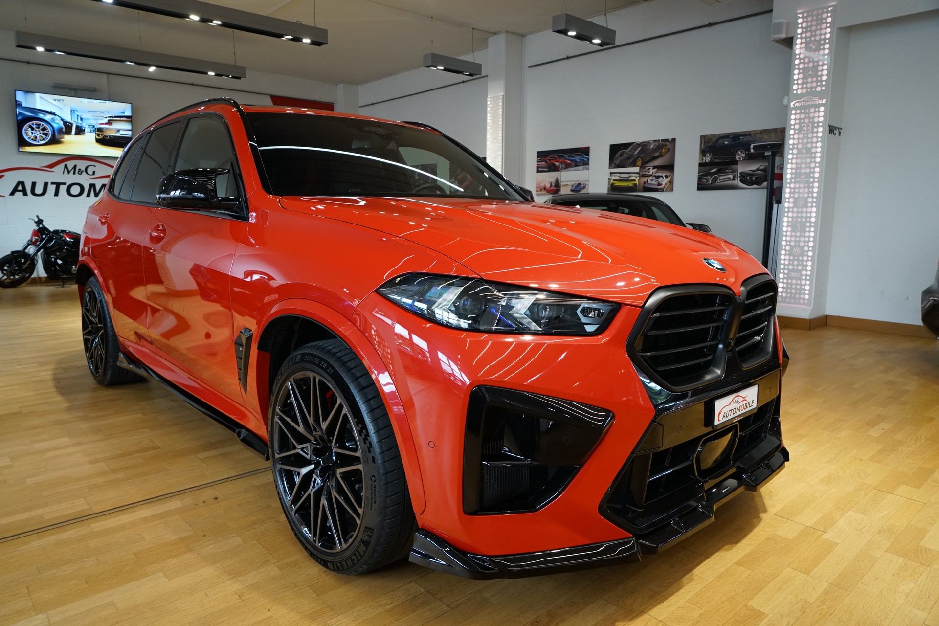 BMW X5M Competition Toronto Rot-image-2