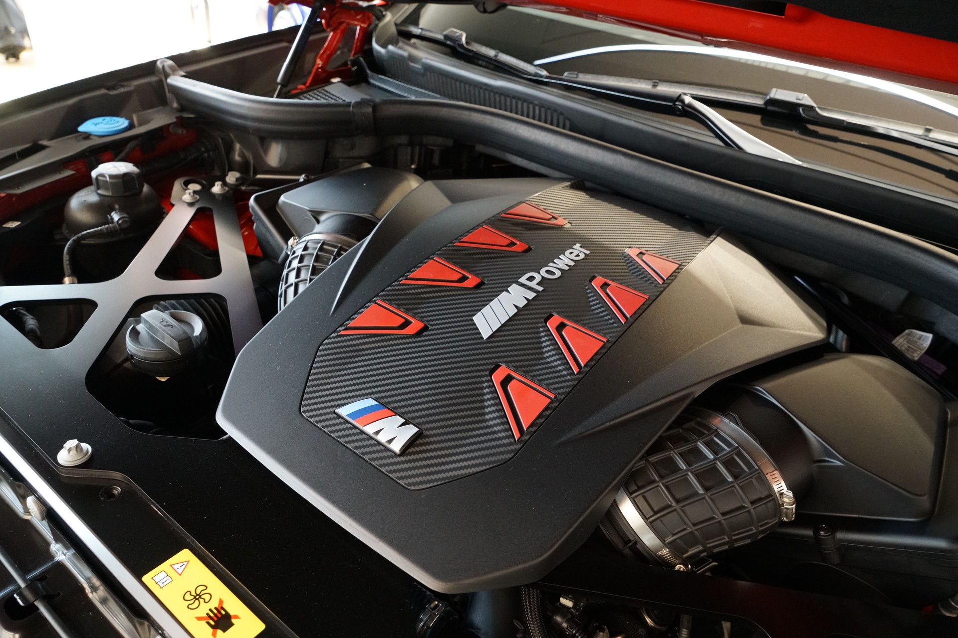BMW X5M Competition Toronto Rot-image-13