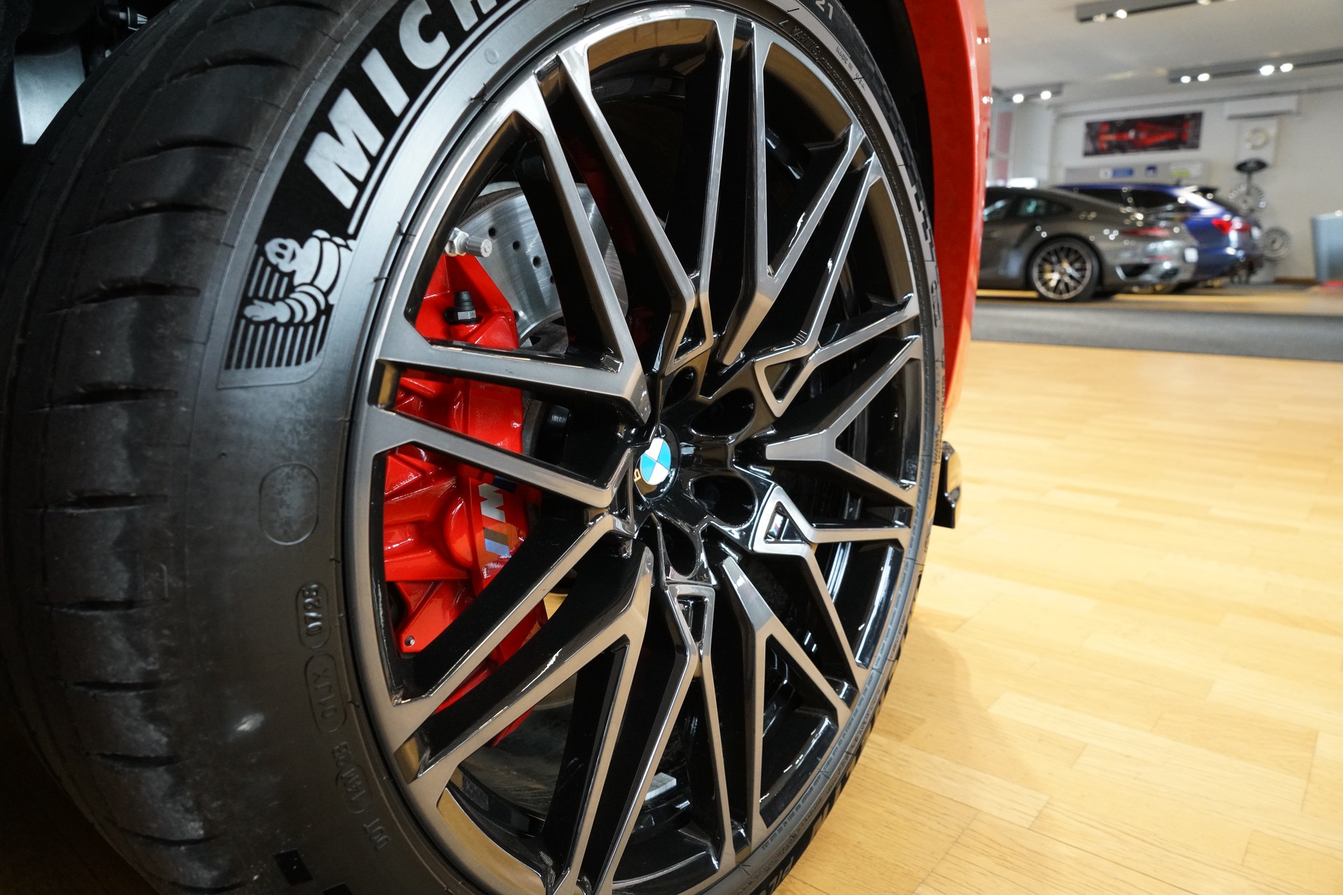 BMW X5M Competition Toronto Rot-image-3