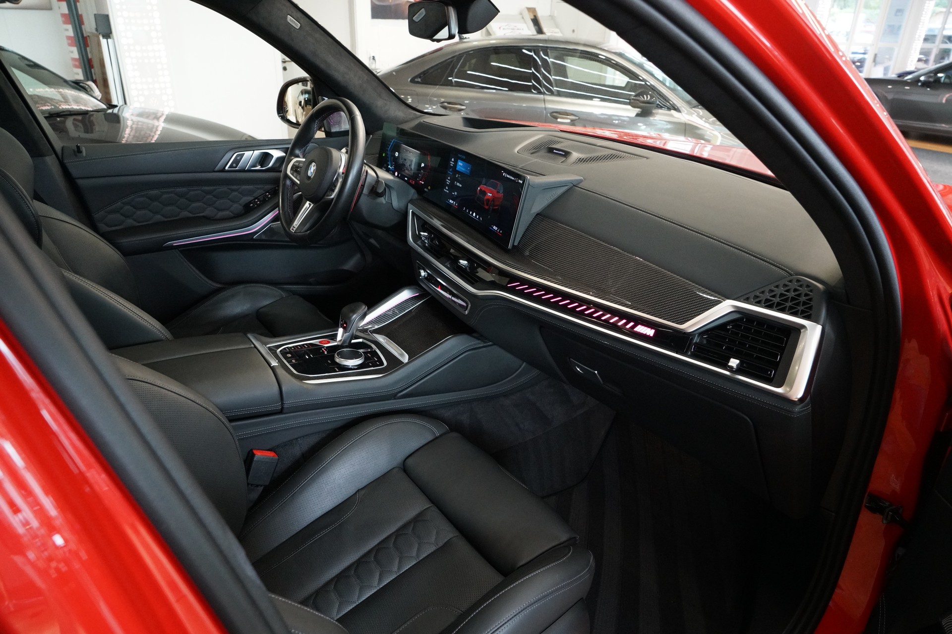 BMW X5M Competition Toronto Rot-image-16