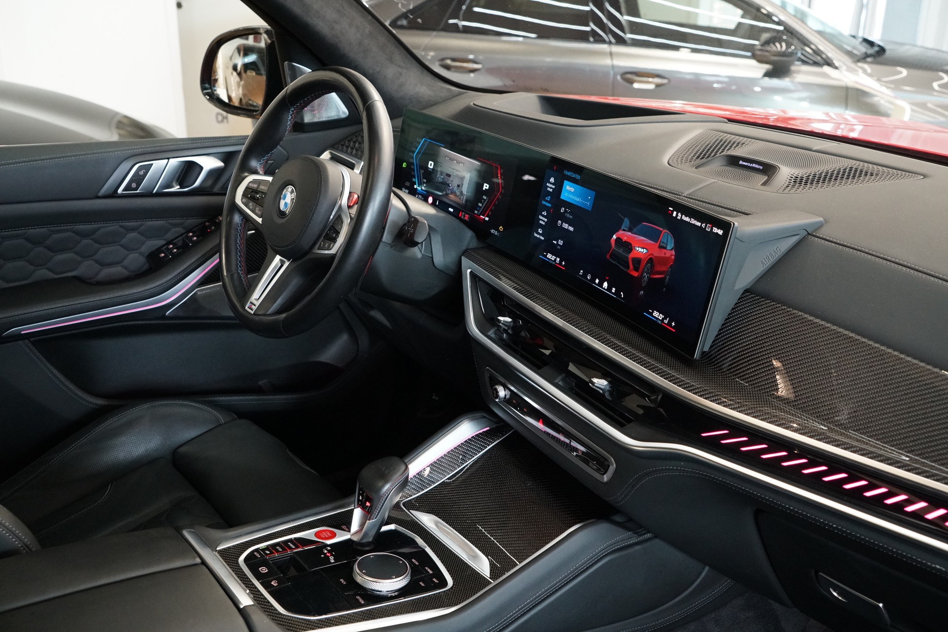 BMW X5M Competition Toronto Rot-image-28