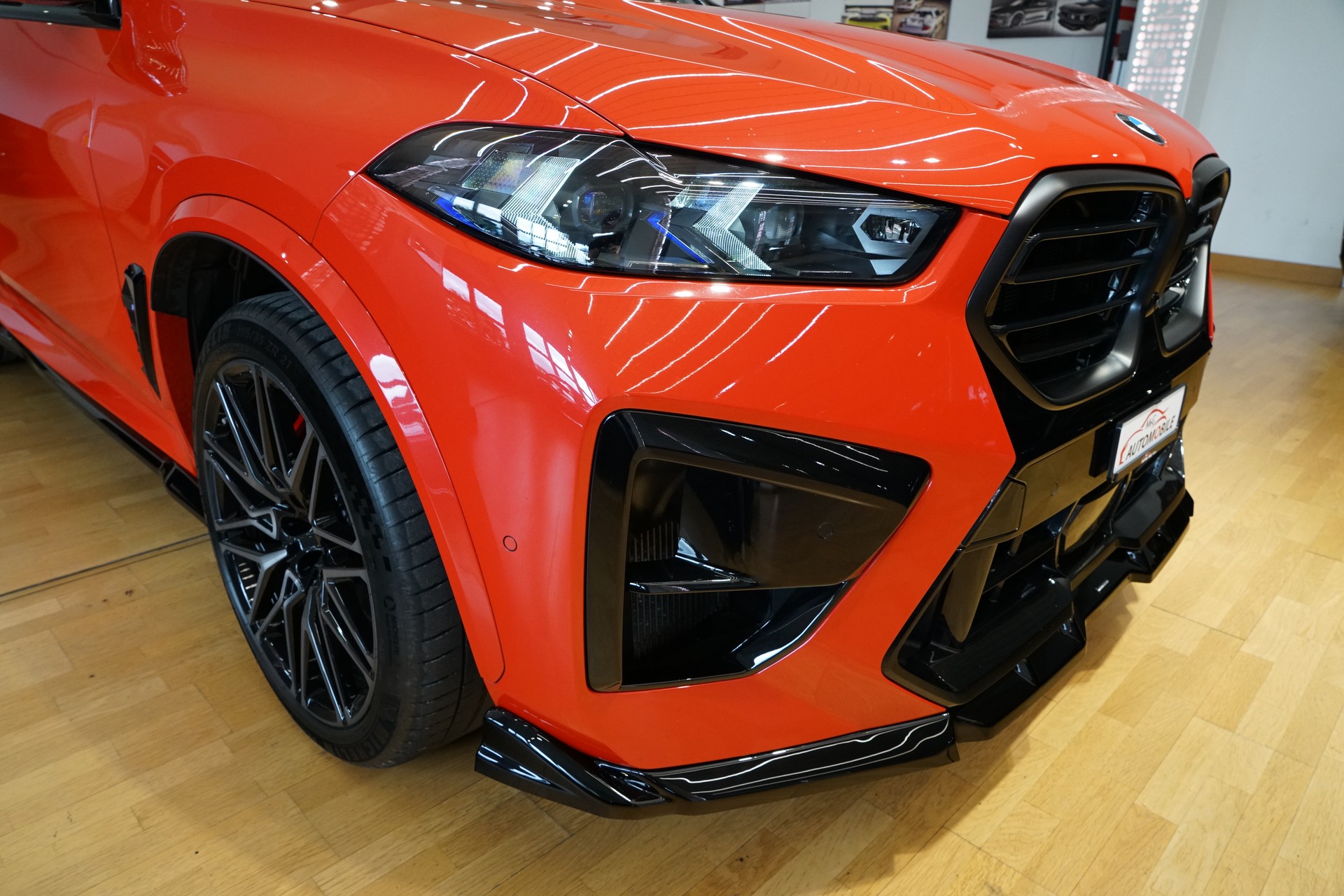 BMW X5M Competition Toronto Rot-image-5