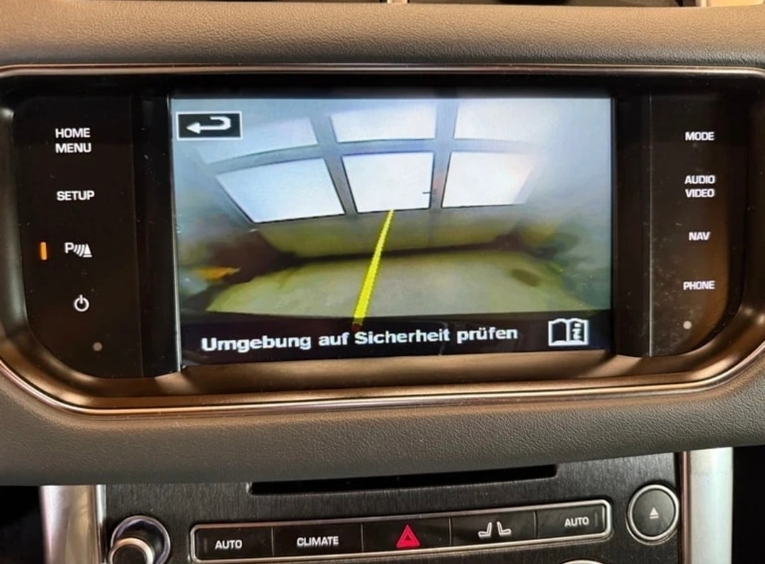 LAND ROVER Range Rover Sport 3.0 TDV6 SE Automatic-image-12
