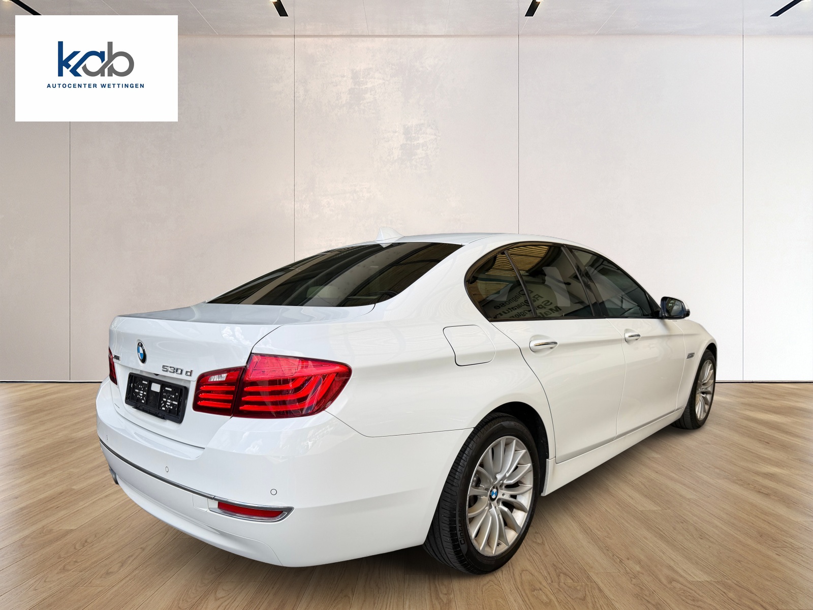 BMW 530d xDrive Luxury Line Steptronic-image-3