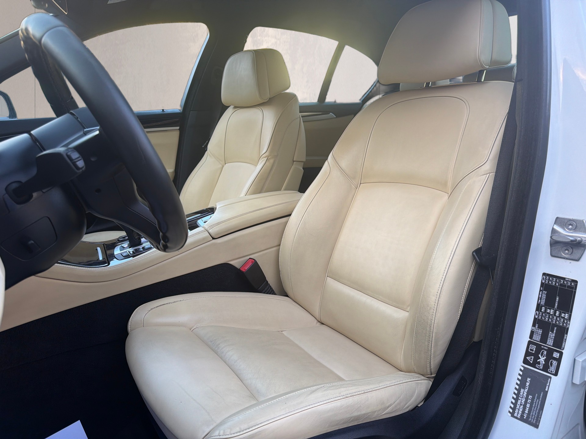 BMW 530d xDrive Luxury Line Steptronic-image-17