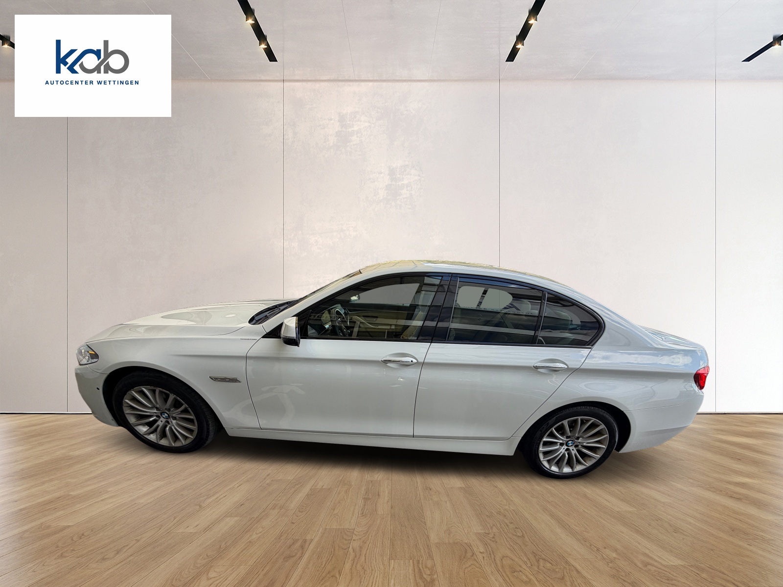 BMW 530d xDrive Luxury Line Steptronic-image-6
