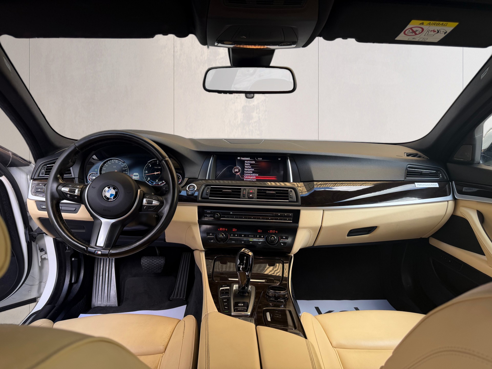 BMW 530d xDrive Luxury Line Steptronic-image-10