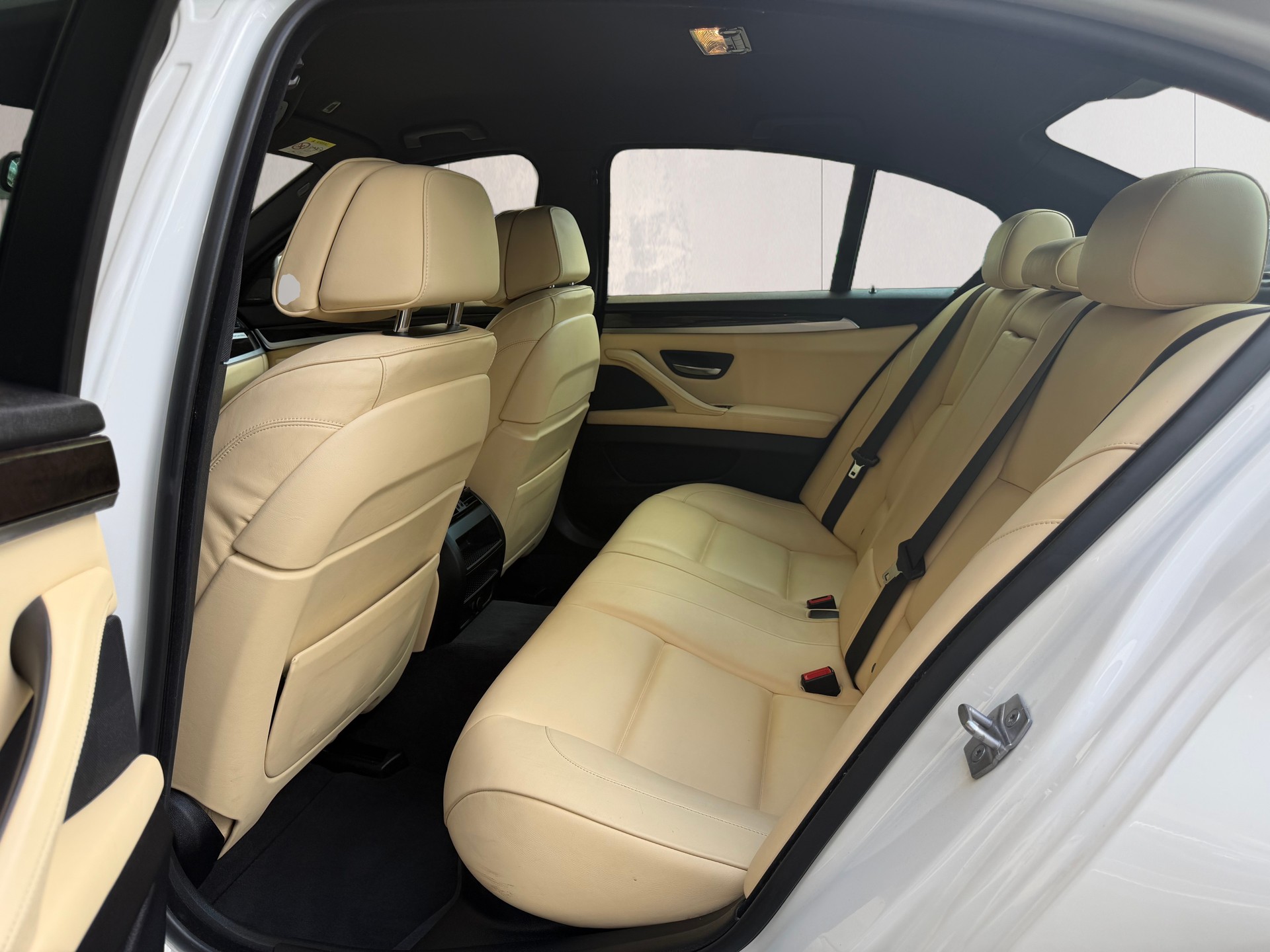 BMW 530d xDrive Luxury Line Steptronic-image-19