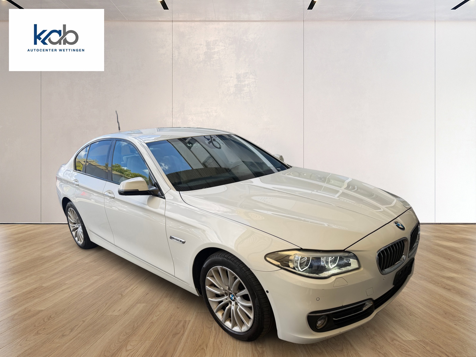 BMW 530d xDrive Luxury Line Steptronic-image-2
