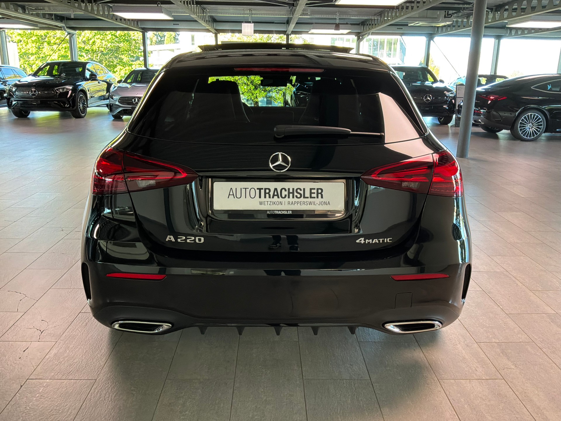 MERCEDES-BENZ A 220 4Matic 8G-DCT-image-4