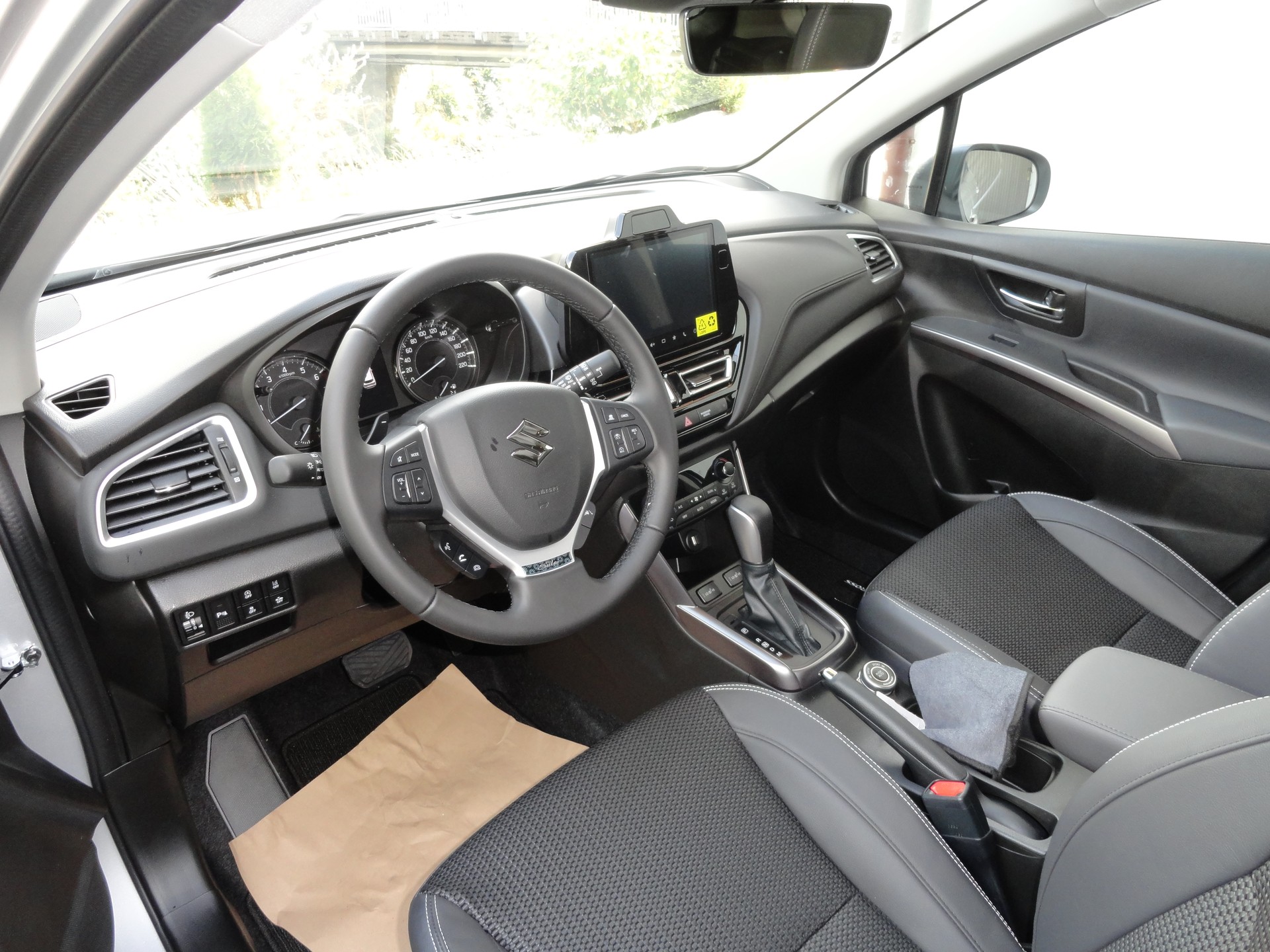 SUZUKI S-Cross 1.4 16V Piz Sulai Top MHD 4WD Automatic-image-3