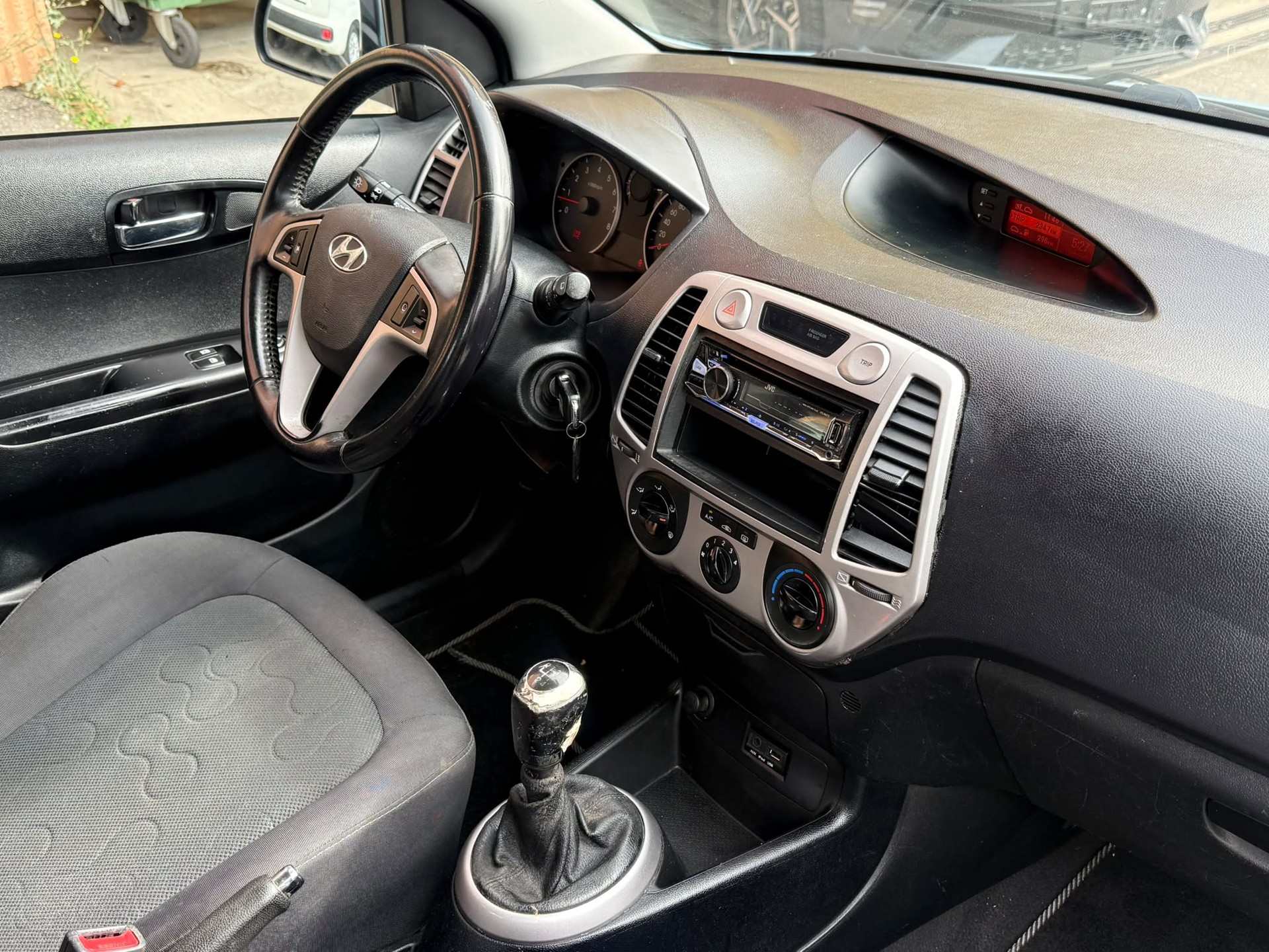HYUNDAI i20 1.4 Style-image-7