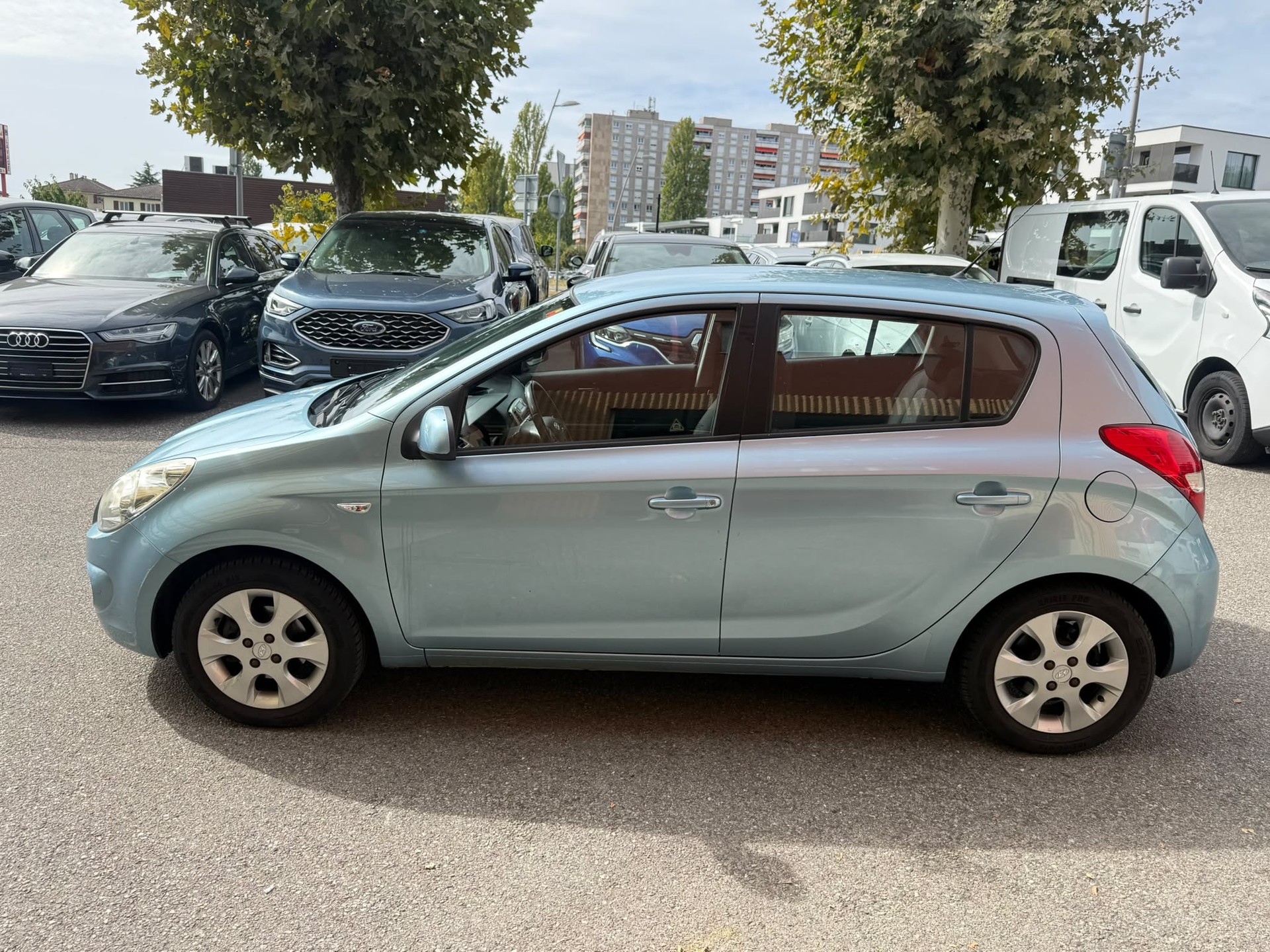 HYUNDAI i20 1.4 Style-image-4