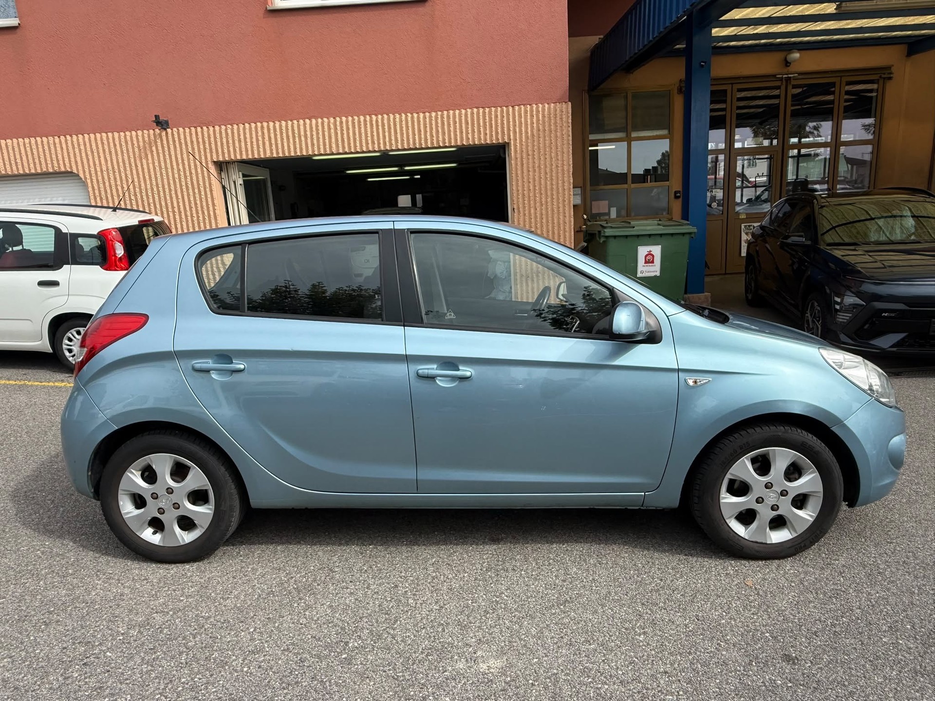 HYUNDAI i20 1.4 Style-image-2