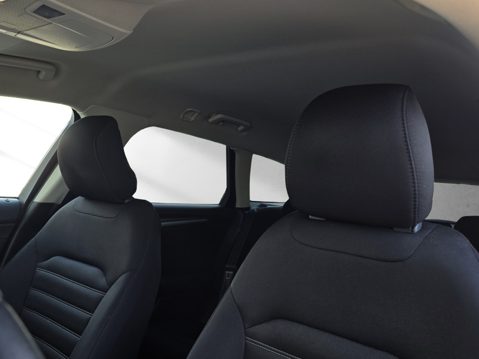 FORD Mondeo 2.0 TDCi Trend PowerShift-image-16