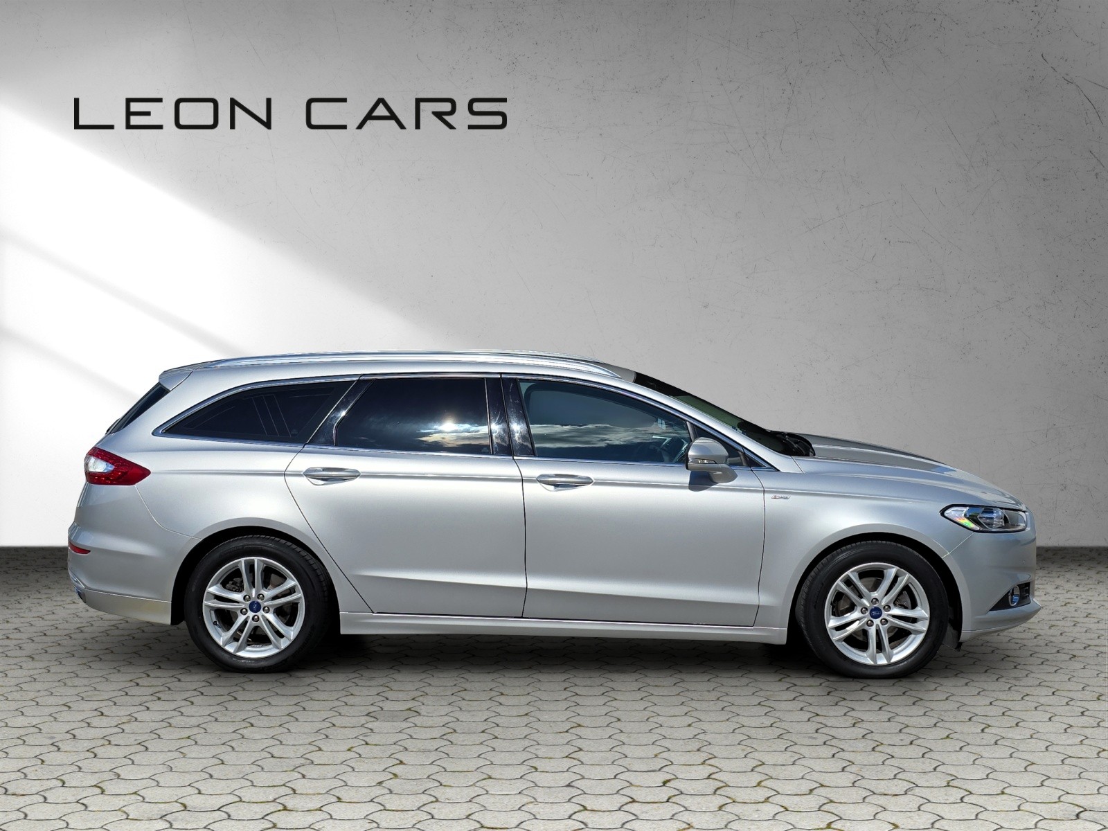 FORD Mondeo 2.0 TDCi Trend PowerShift-image-3