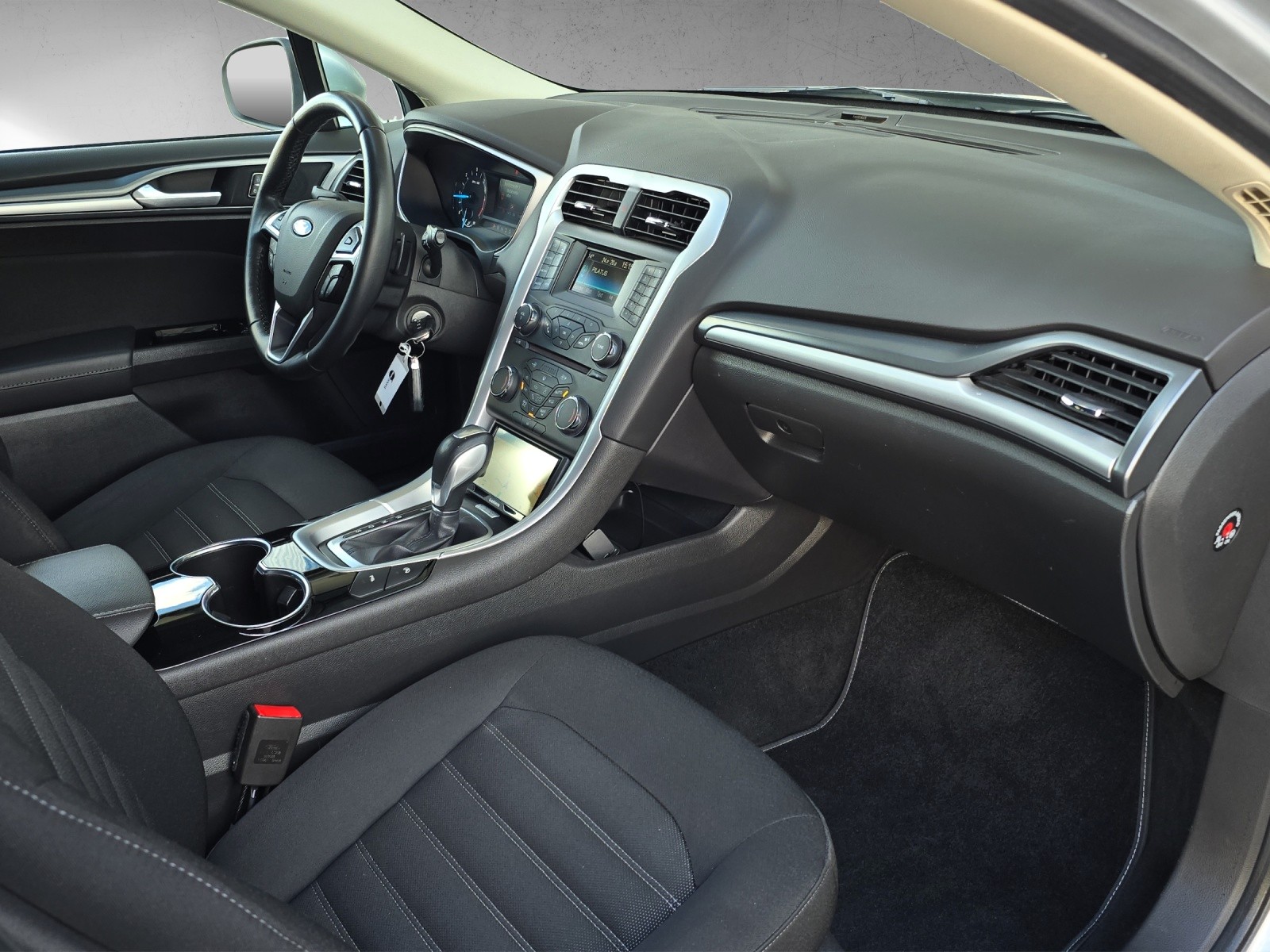 FORD Mondeo 2.0 TDCi Trend PowerShift-image-10