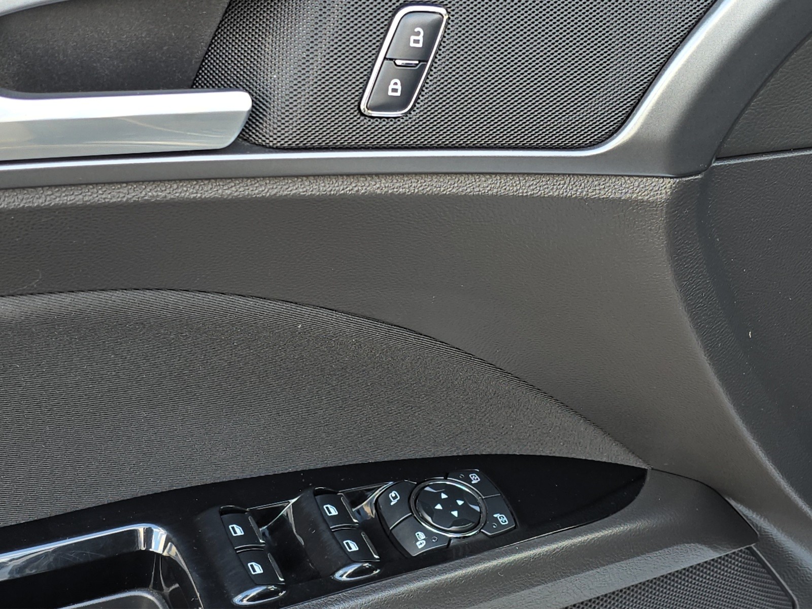 FORD Mondeo 2.0 TDCi Trend PowerShift-image-27