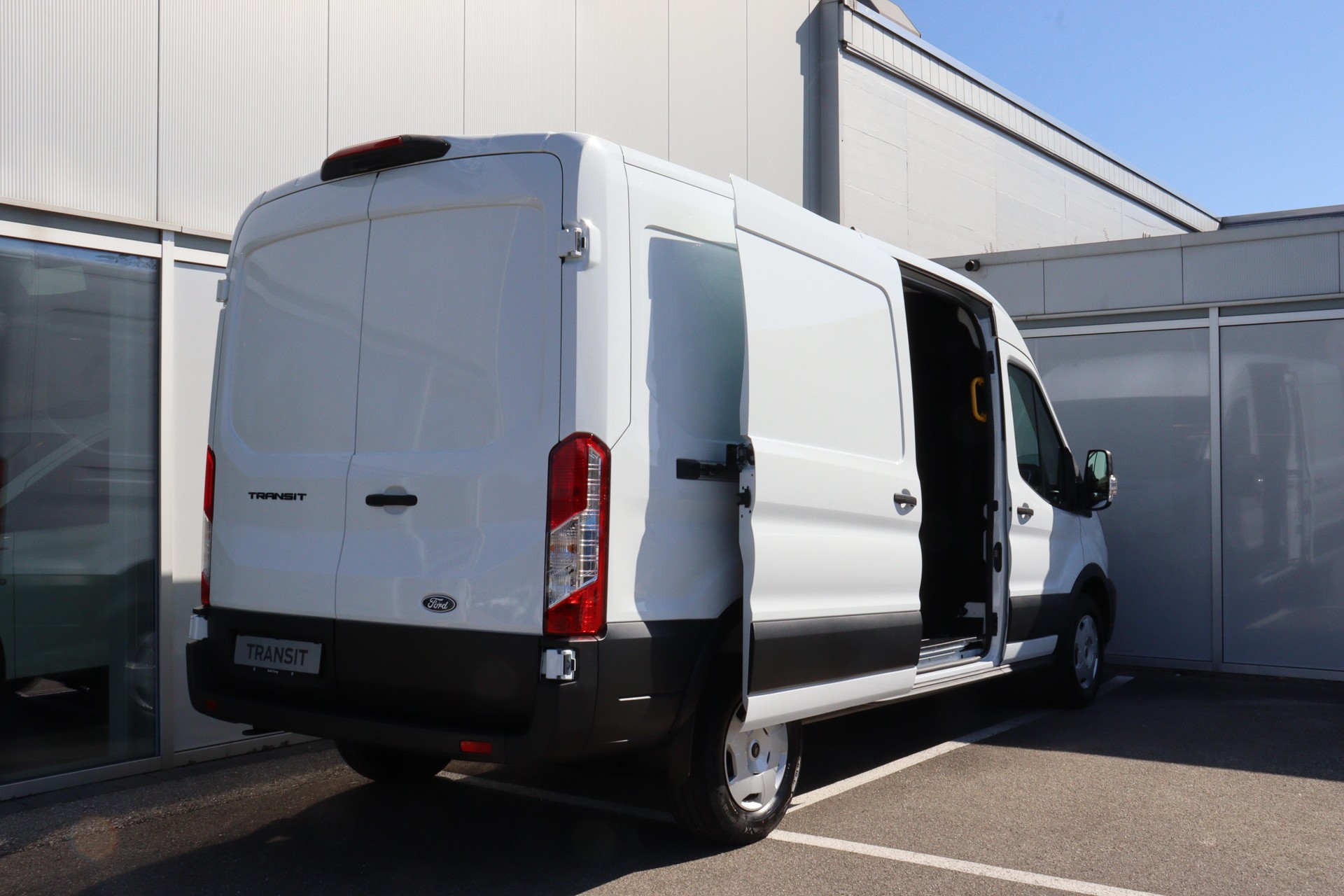 FORD Transit Van 350 L3H2 2.0 EcoBlue 130 Trend-image-5