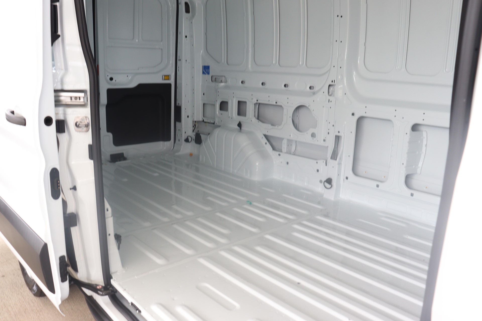 FORD Transit Van 350 L3H2 2.0 EcoBlue 130 Trend-image-11