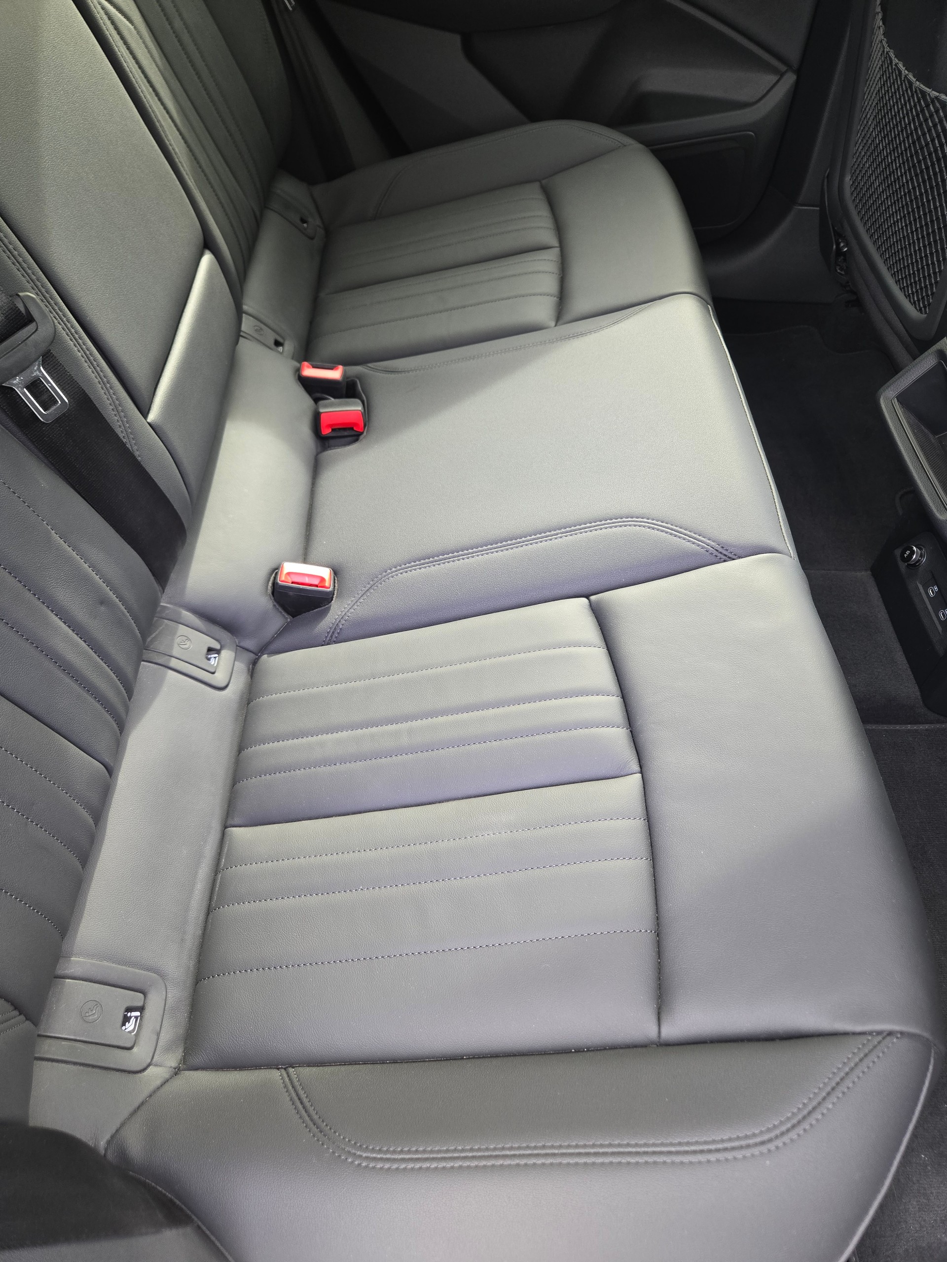 AUDI 55 Advanced quattro-image-4