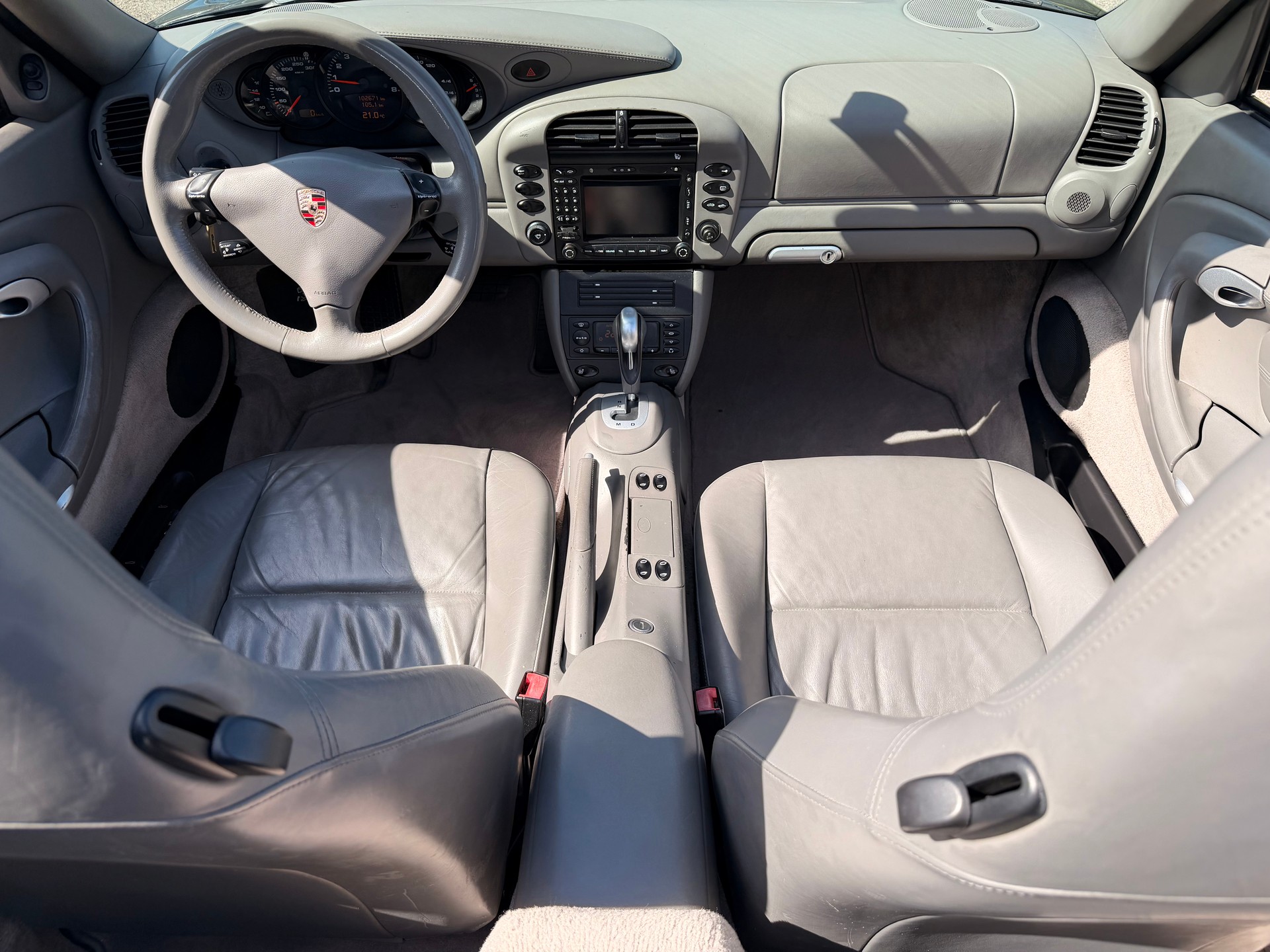 PORSCHE 911 Carrera 4 Cabrio-image-11