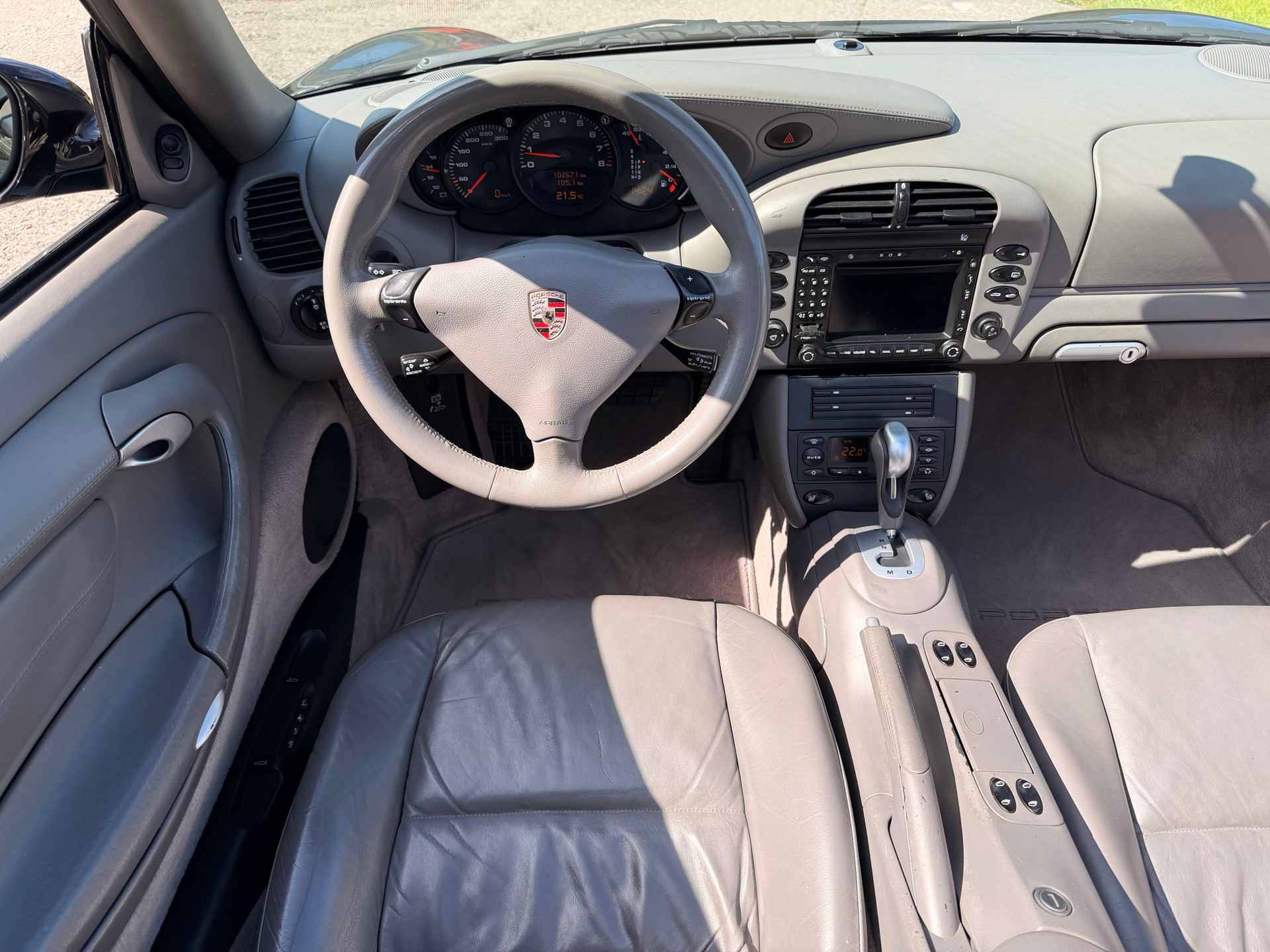 PORSCHE 911 Carrera 4 Cabrio-image-10