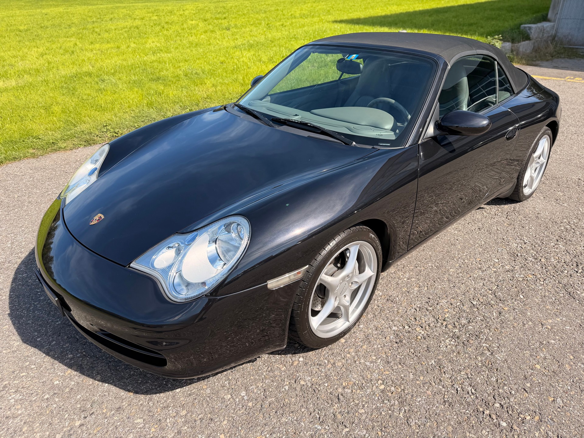 PORSCHE 911 Carrera 4 Cabrio-image-17