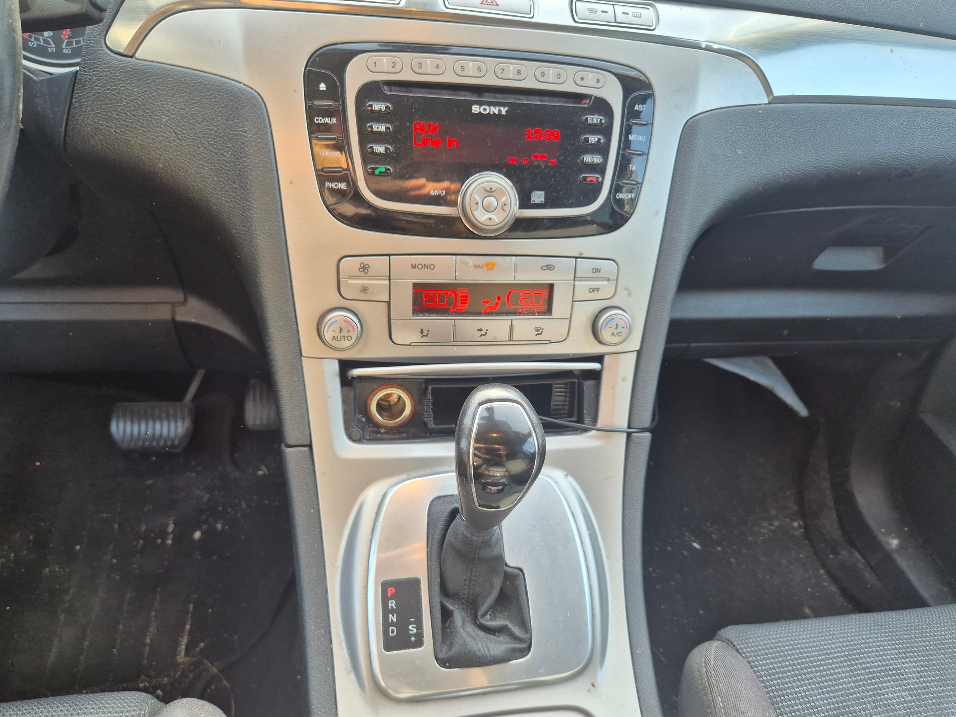 FORD S-Max 2.0 TDCi Ambiente Automatic-image-10