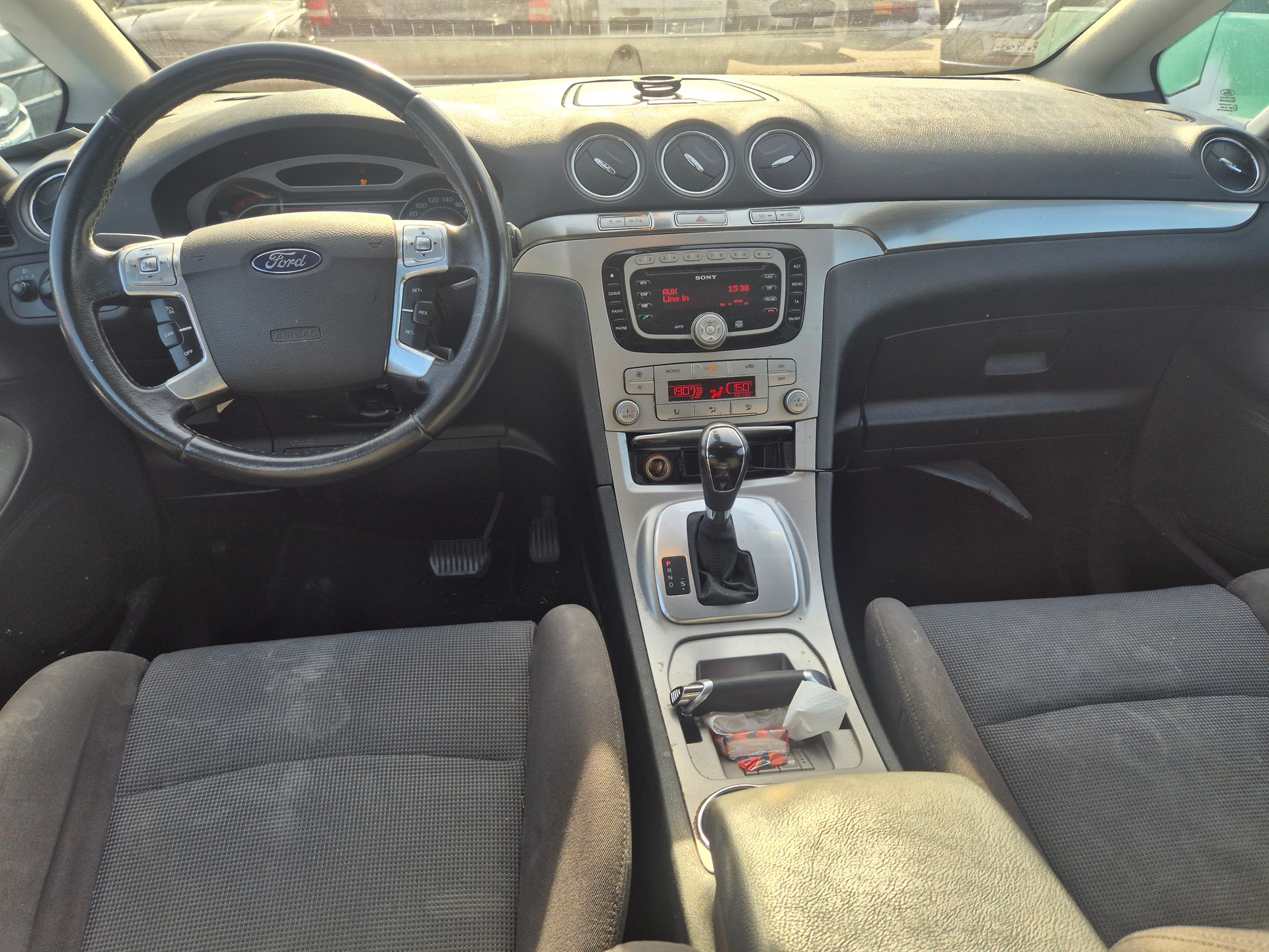 FORD S-Max 2.0 TDCi Ambiente Automatic-image-6