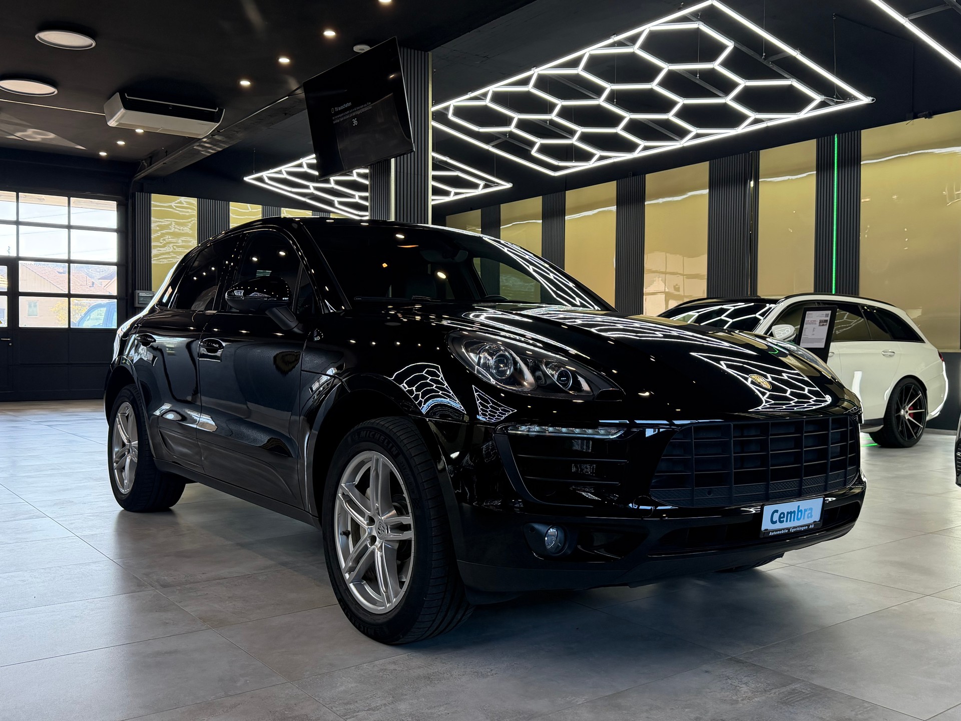 PORSCHE Macan S PDK-image-2