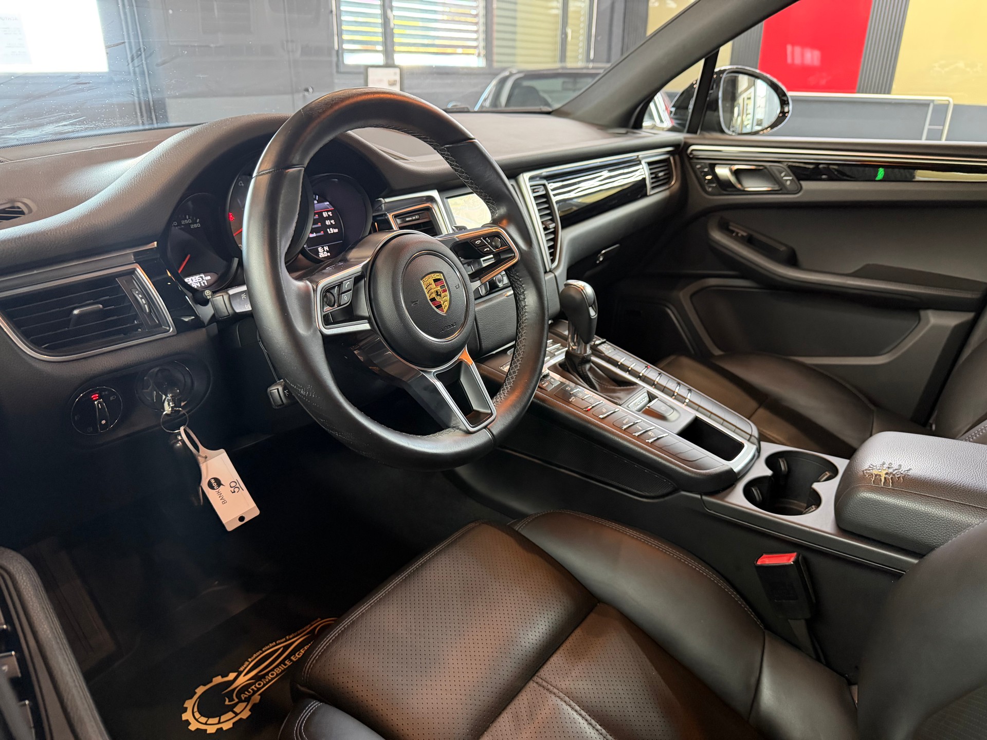 PORSCHE Macan S PDK-image-7