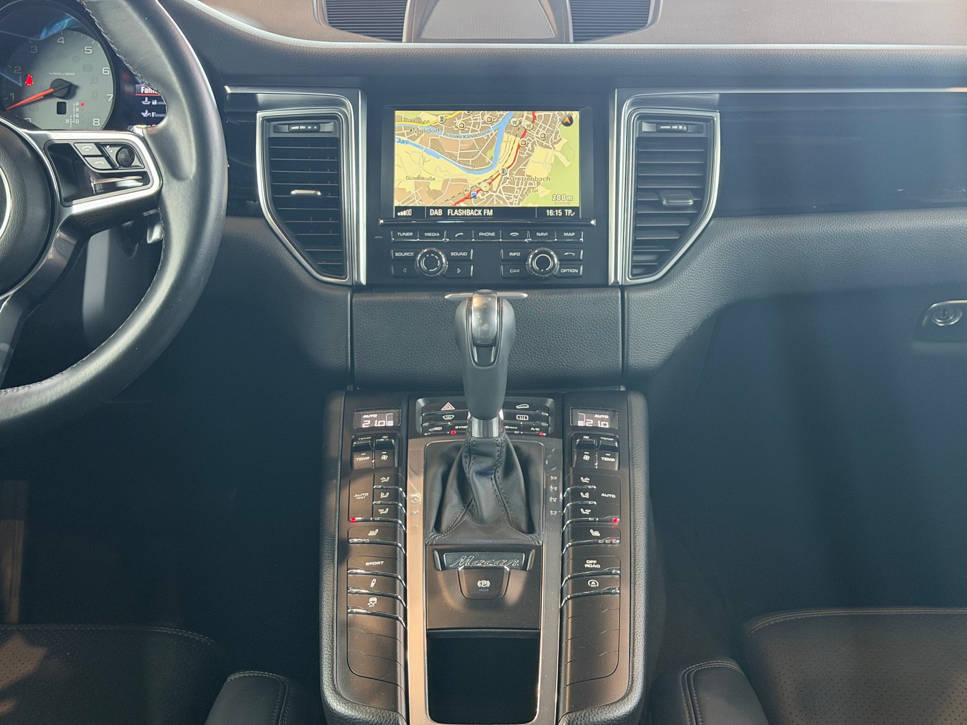PORSCHE Macan S PDK-image-14
