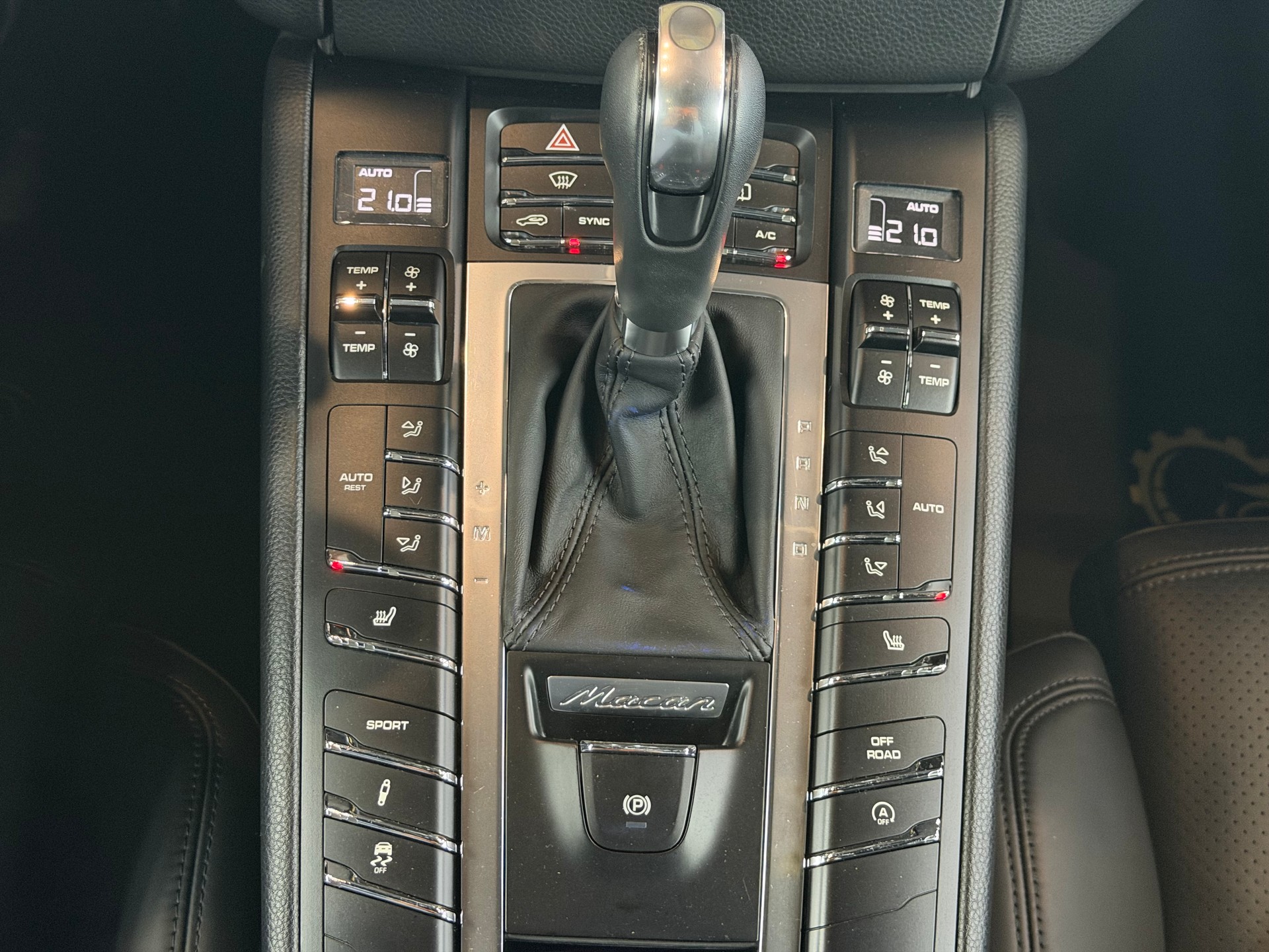 PORSCHE Macan S PDK-image-23