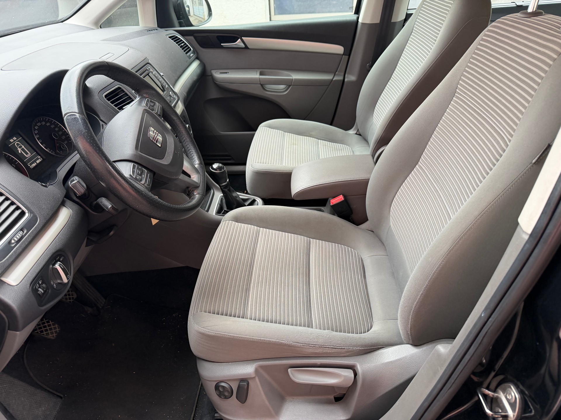 SEAT ALHAMBRA-image-10
