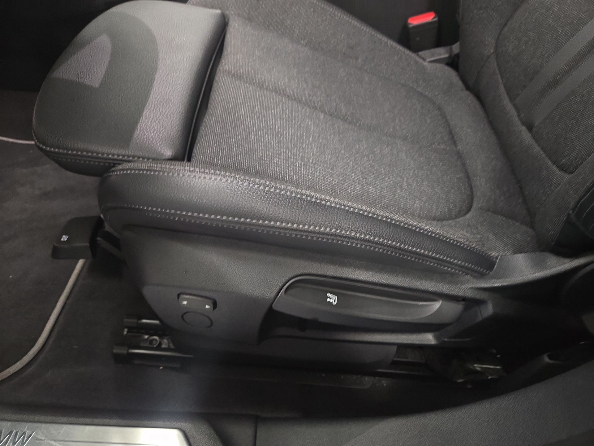 BMW 118i Sport Line Steptronic-image-18
