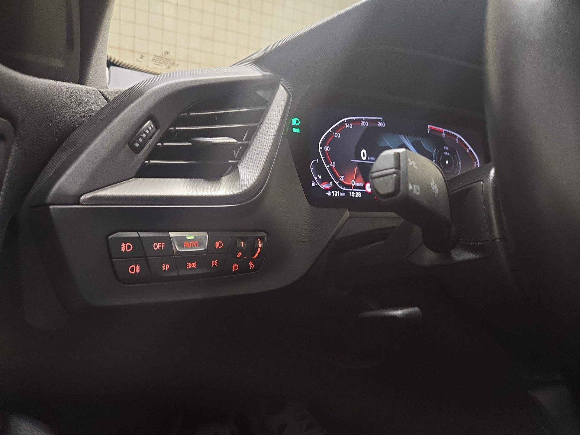 BMW 118i Sport Line Steptronic-image-19